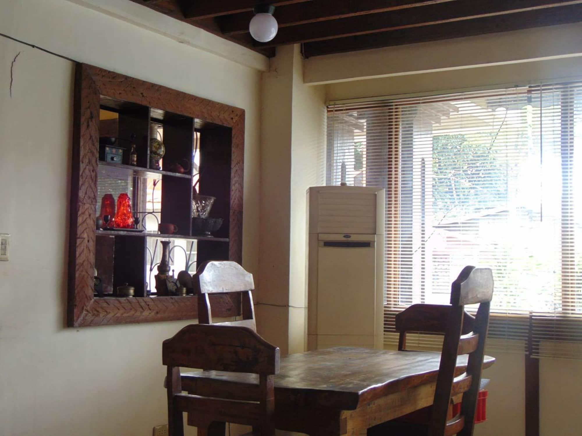 Centro Mactan Suites