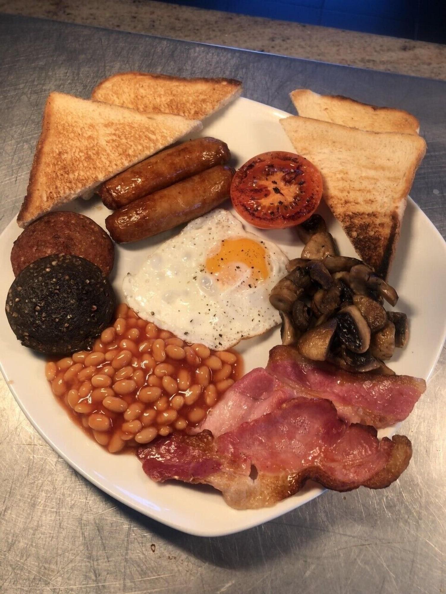 The Coast Lodge, Restaurant and Bed & Breakfast by null