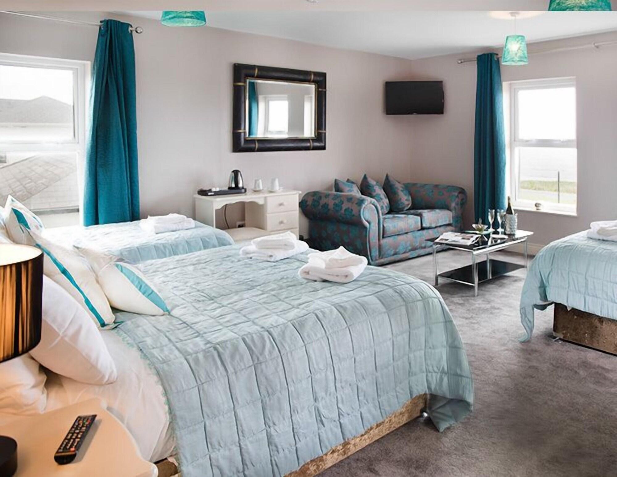 The Coast Lodge, Restaurant and Bed & Breakfast by null