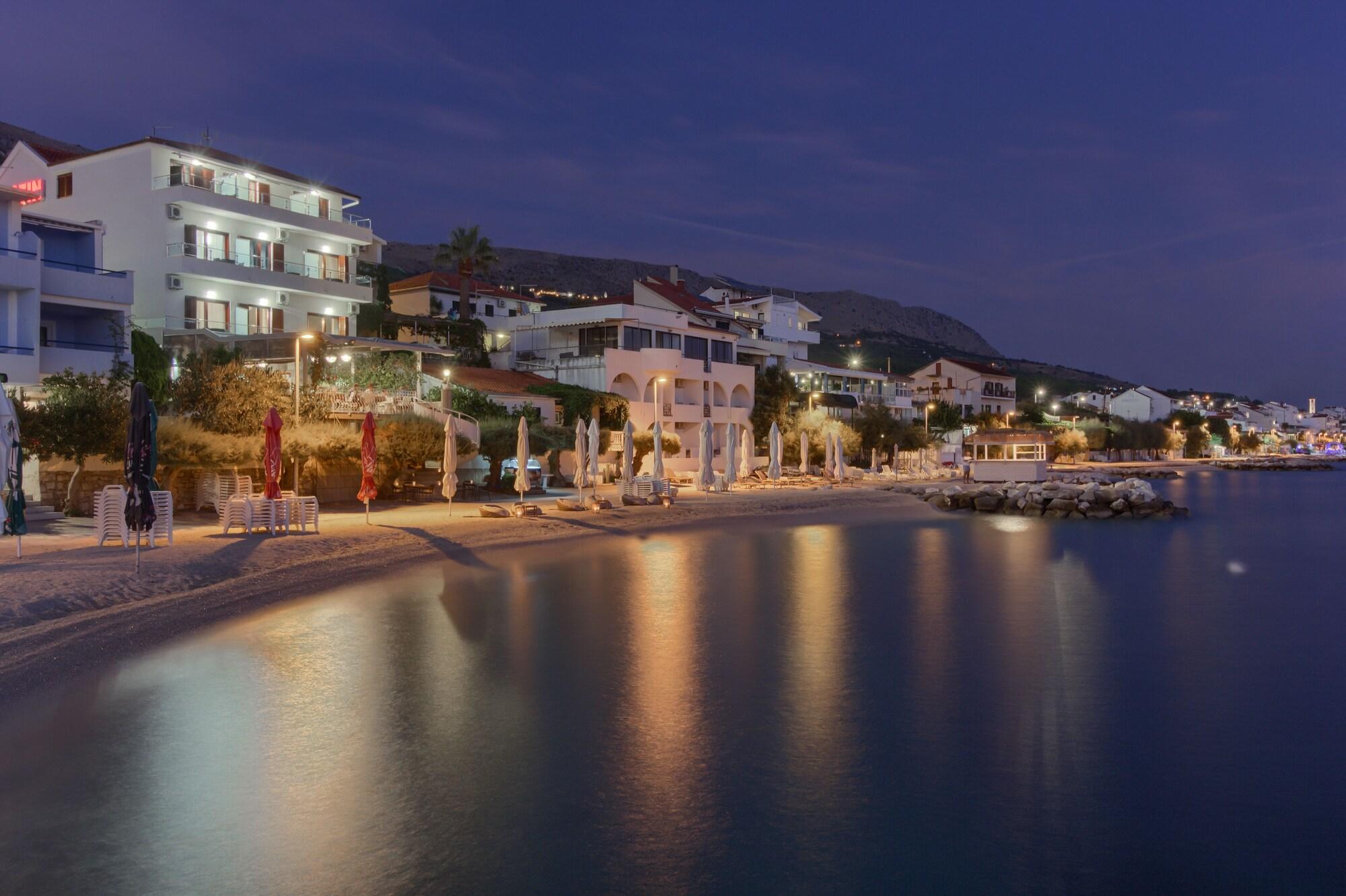 Pansion Martin - photo