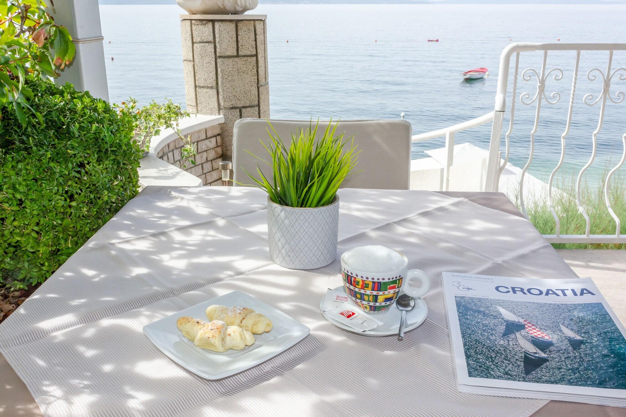 Pansion Martin - photo