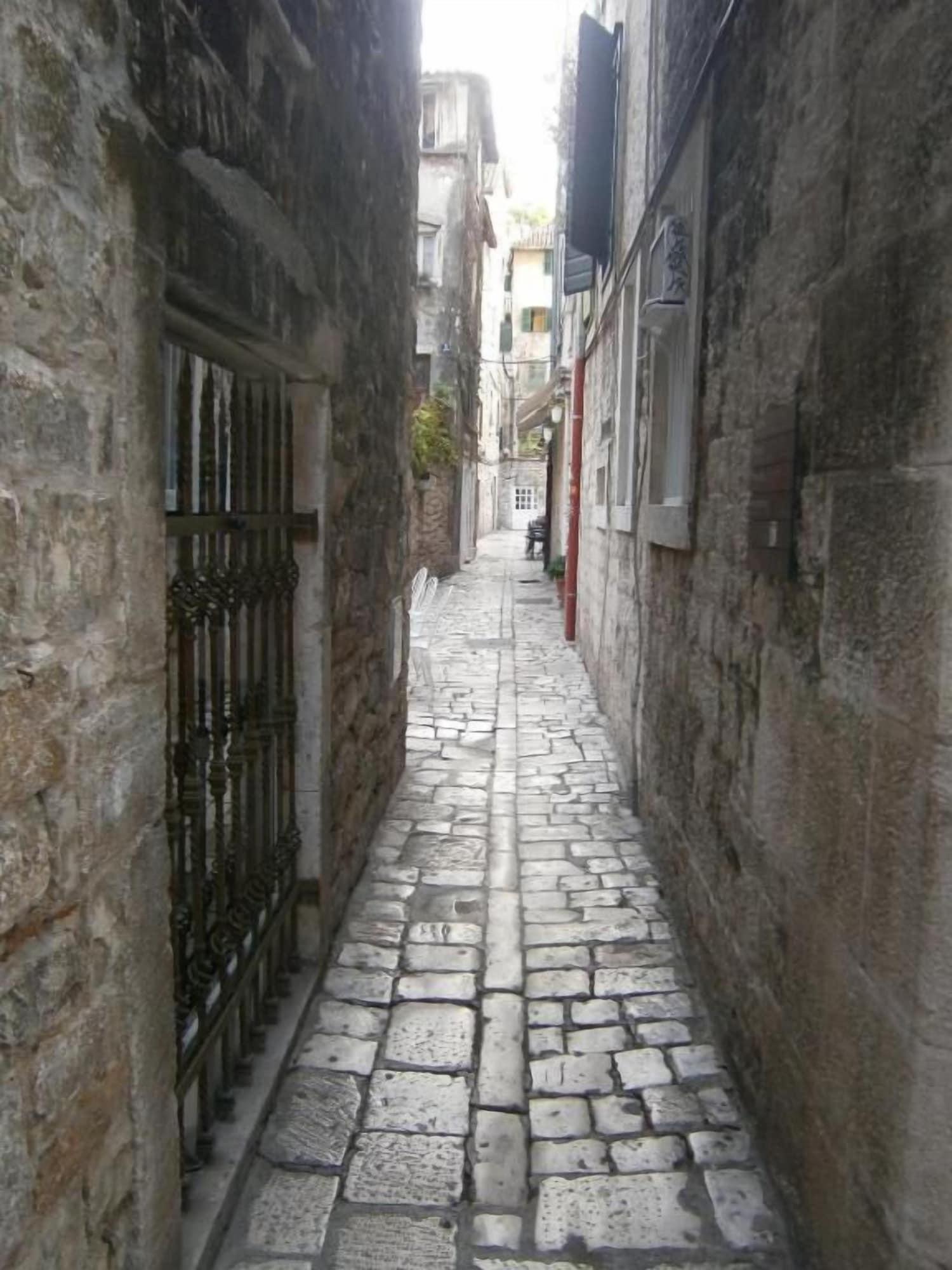 Apartments And Rooms Djanovic - фото