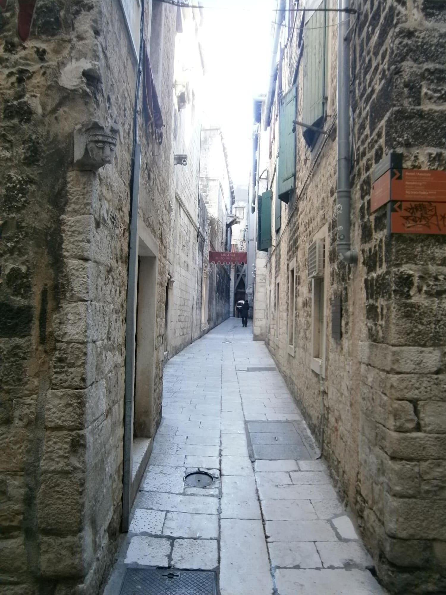 Apartments And Rooms Djanovic - фото