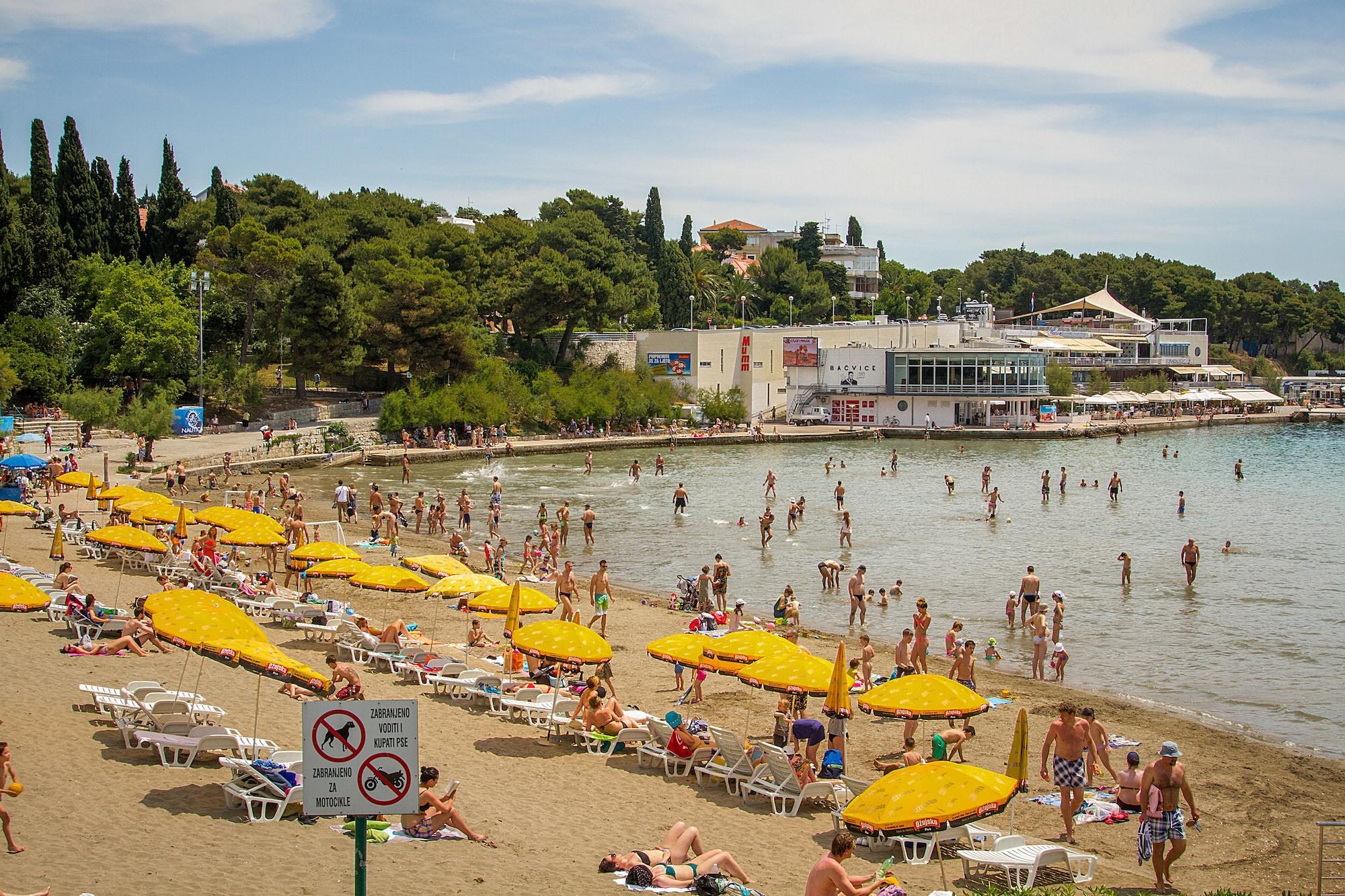 Sunset Split Rooms - photo