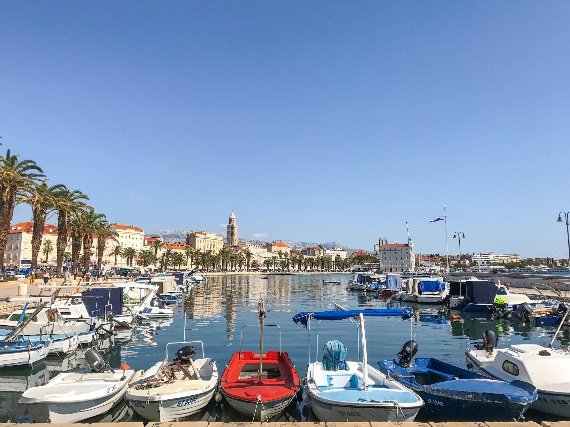 Sunset Split Rooms - photo