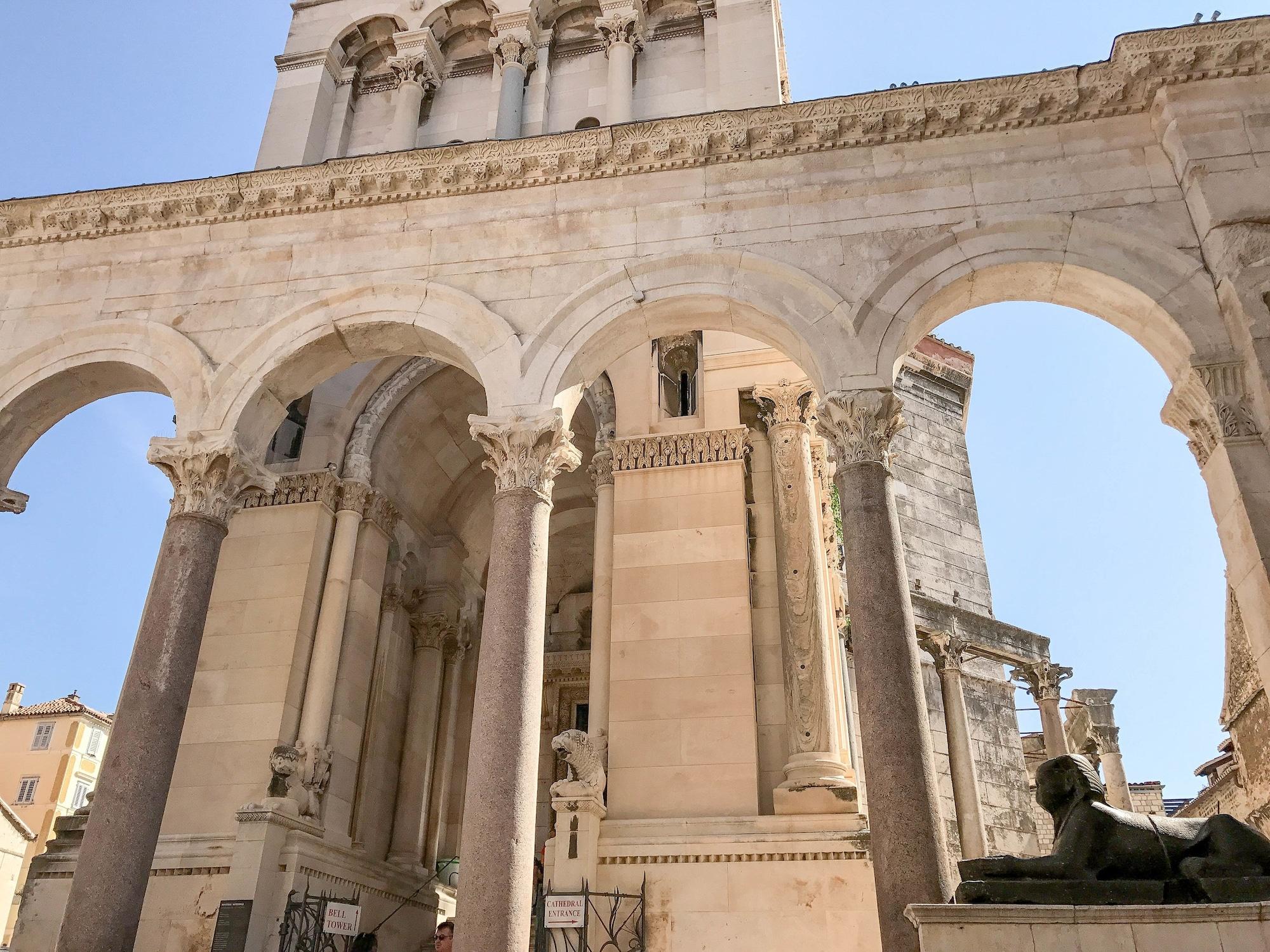 Sunset Split Rooms - photo