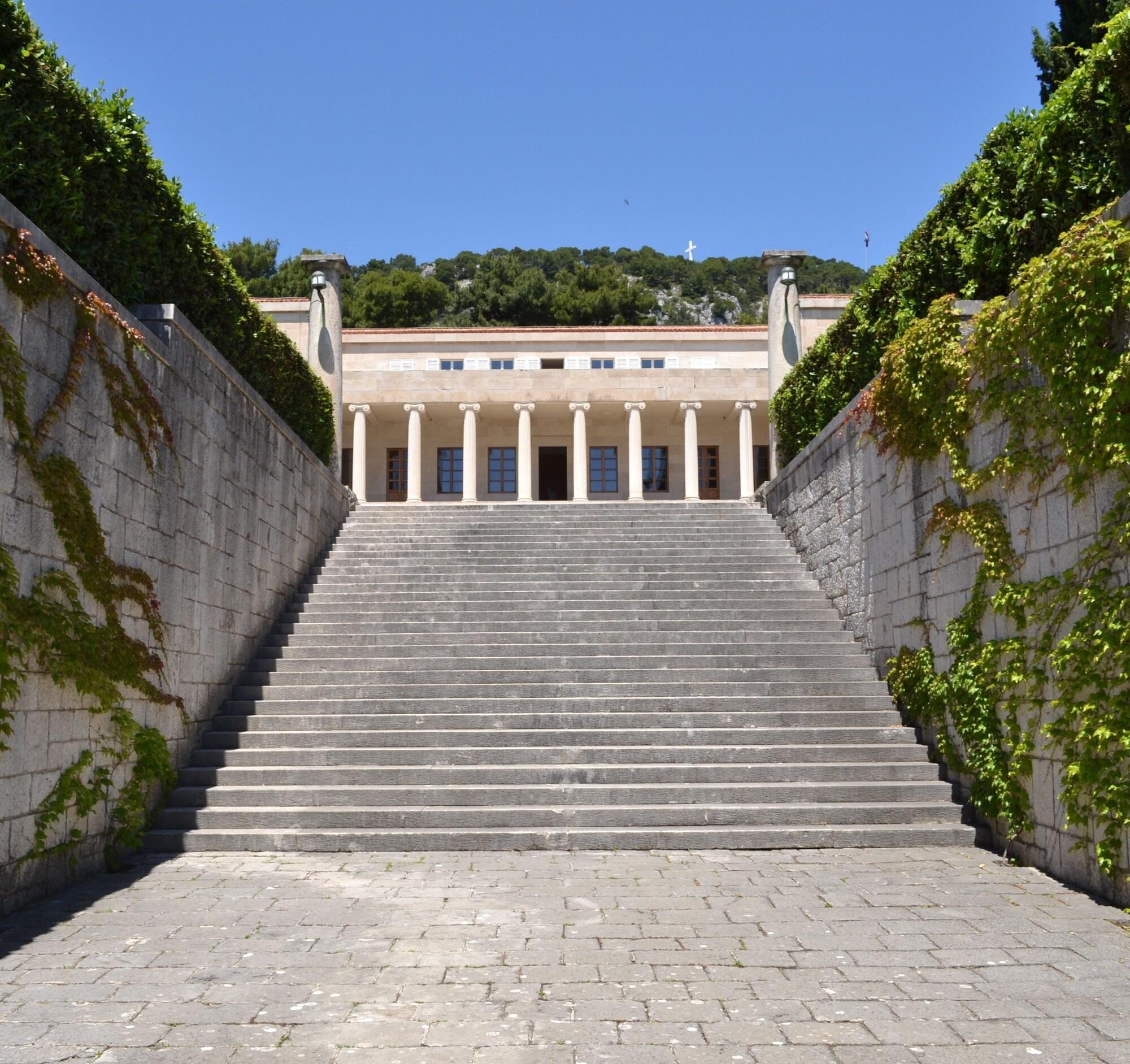 Sunset Split Rooms - photo