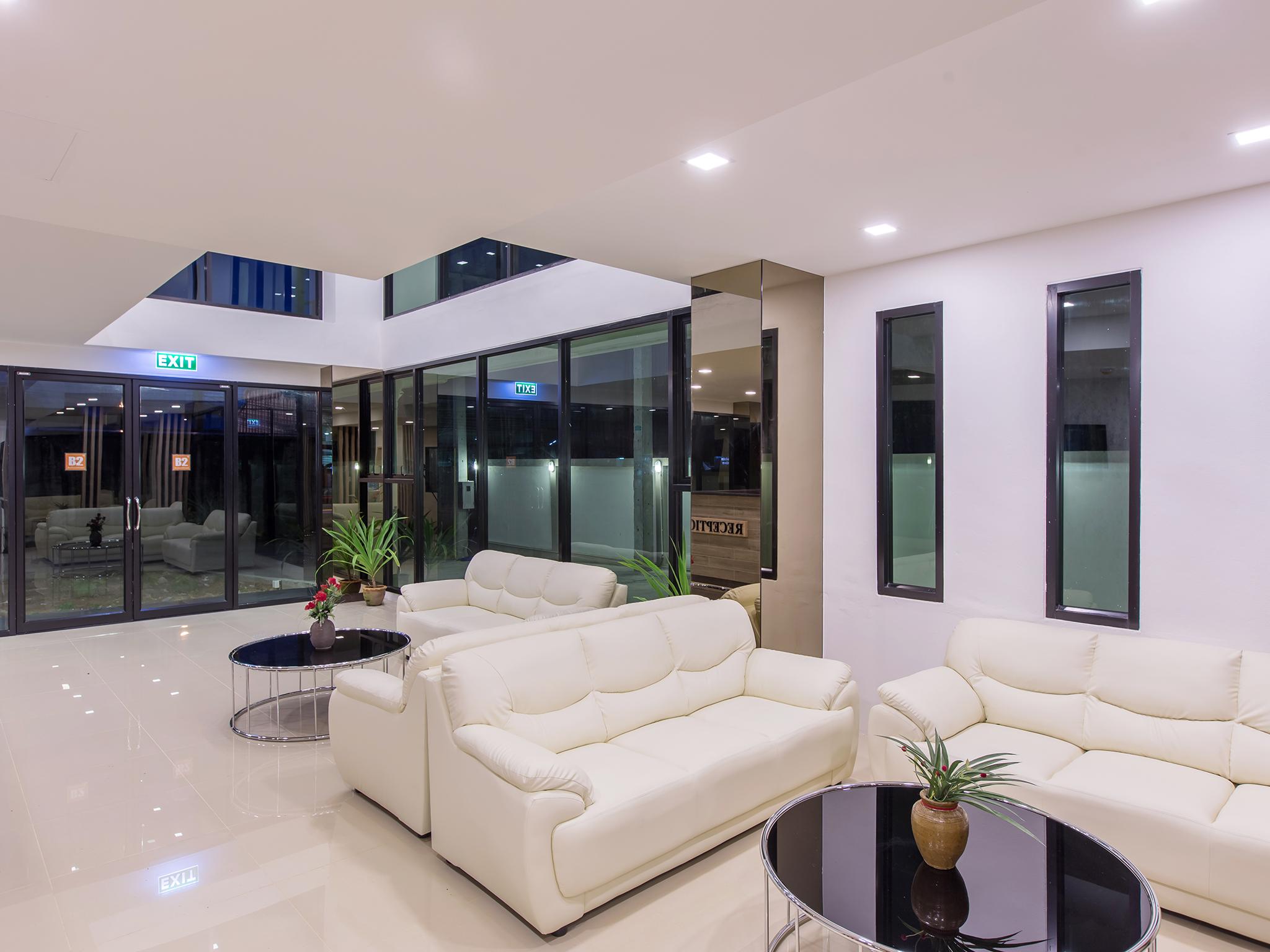 B2 Ubon Boutique & Budget Hotel