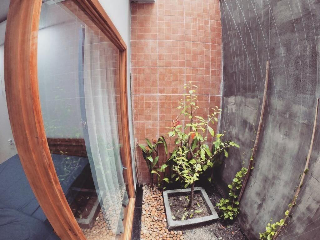 Yellow House Boutique - photo