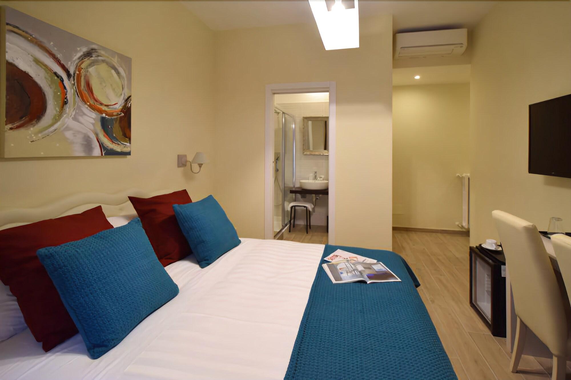Cdr Guest House