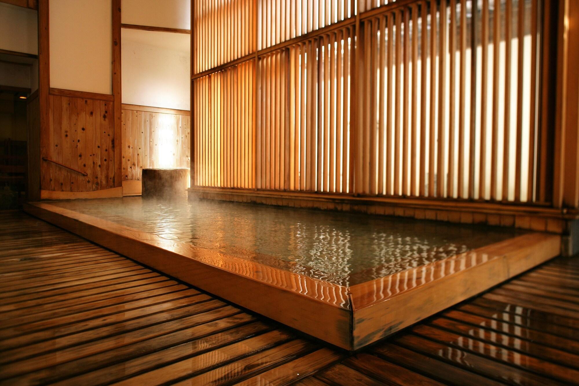 Ryokan Tanigawa by null