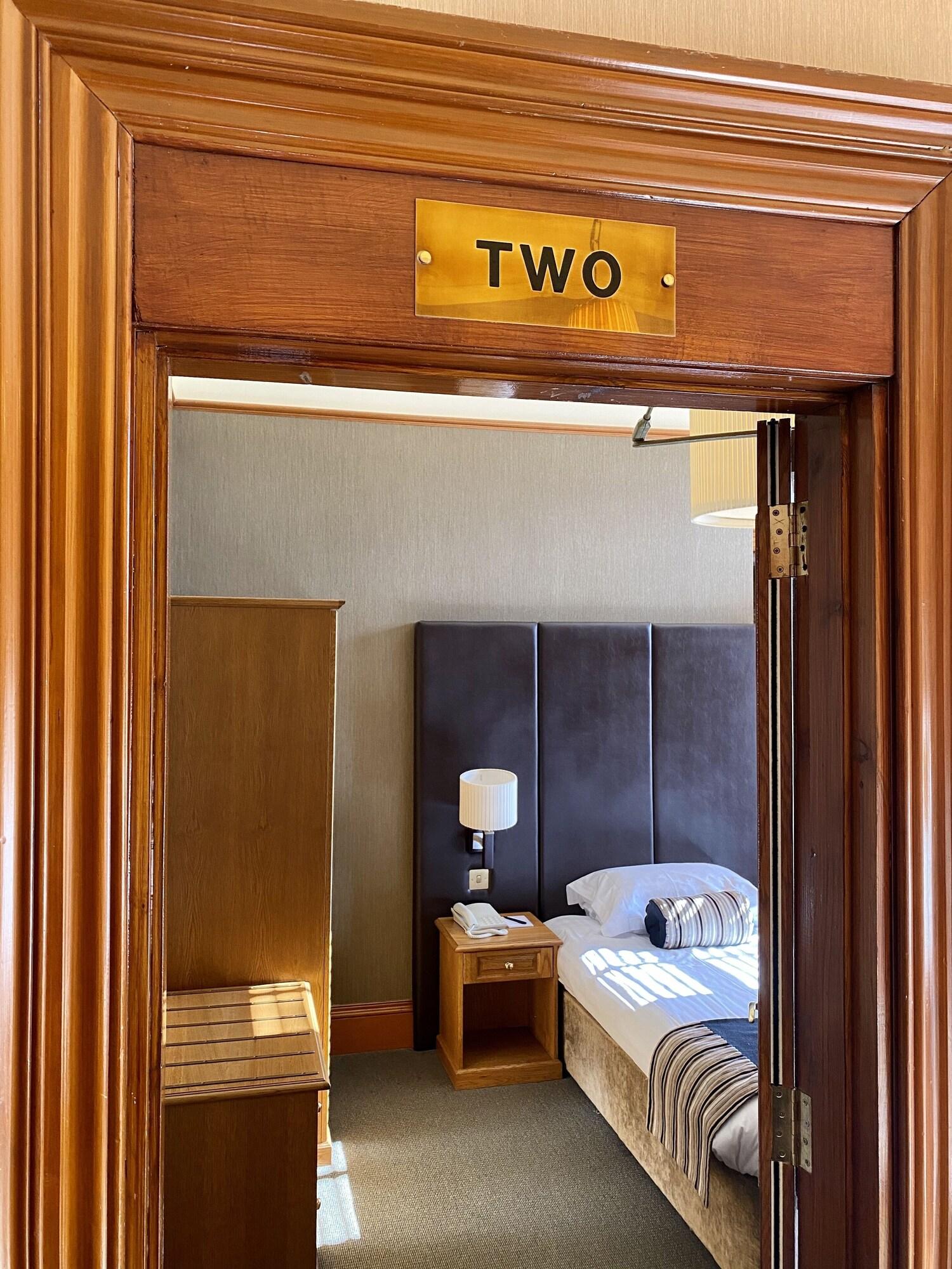 The Dutch Mill Hotel by null