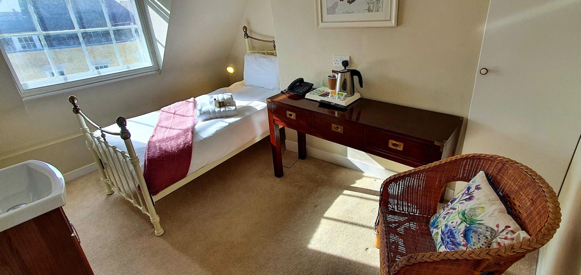 Cathedral Gate Hotel by null