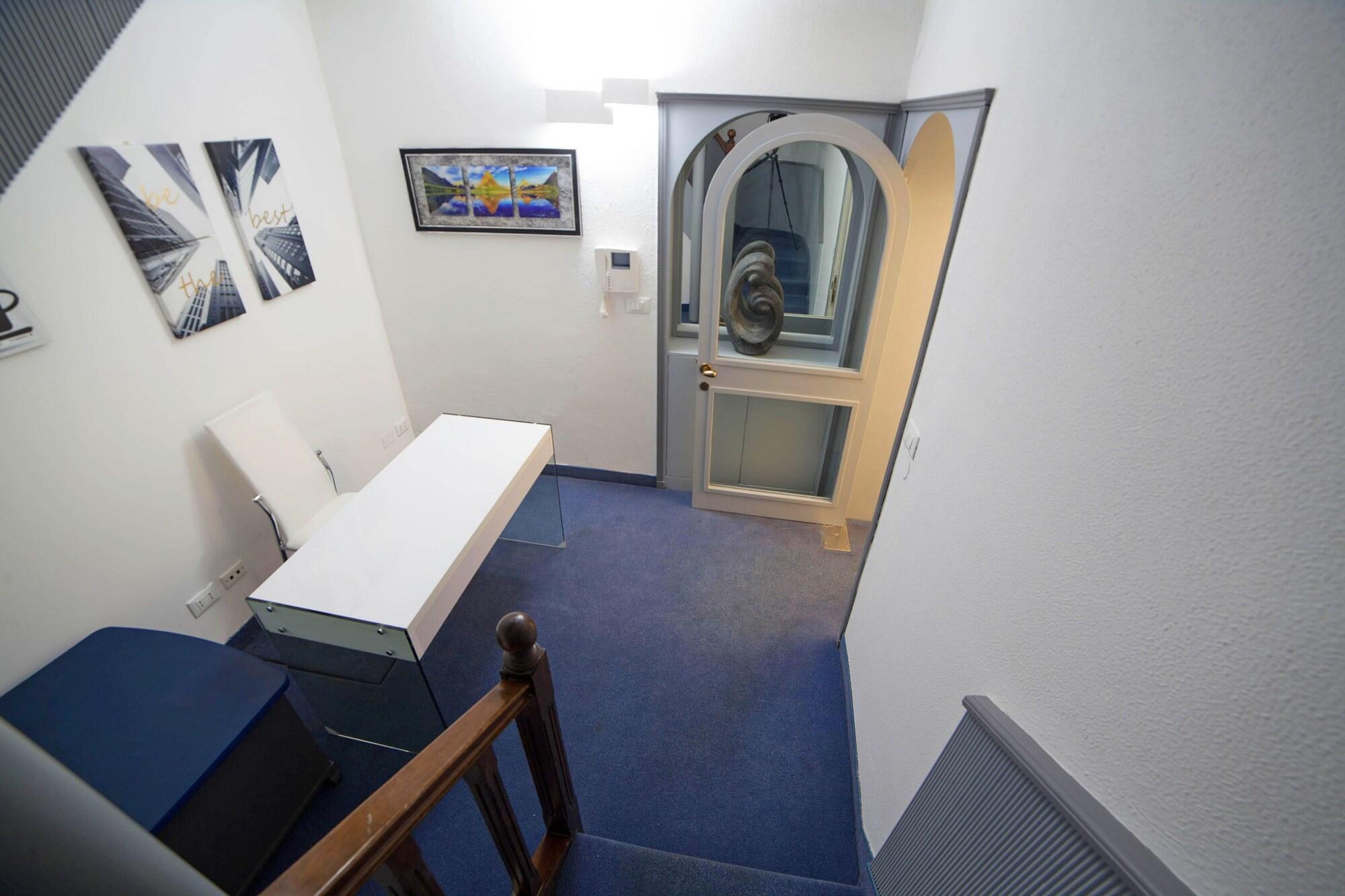 Cadorna House - photo