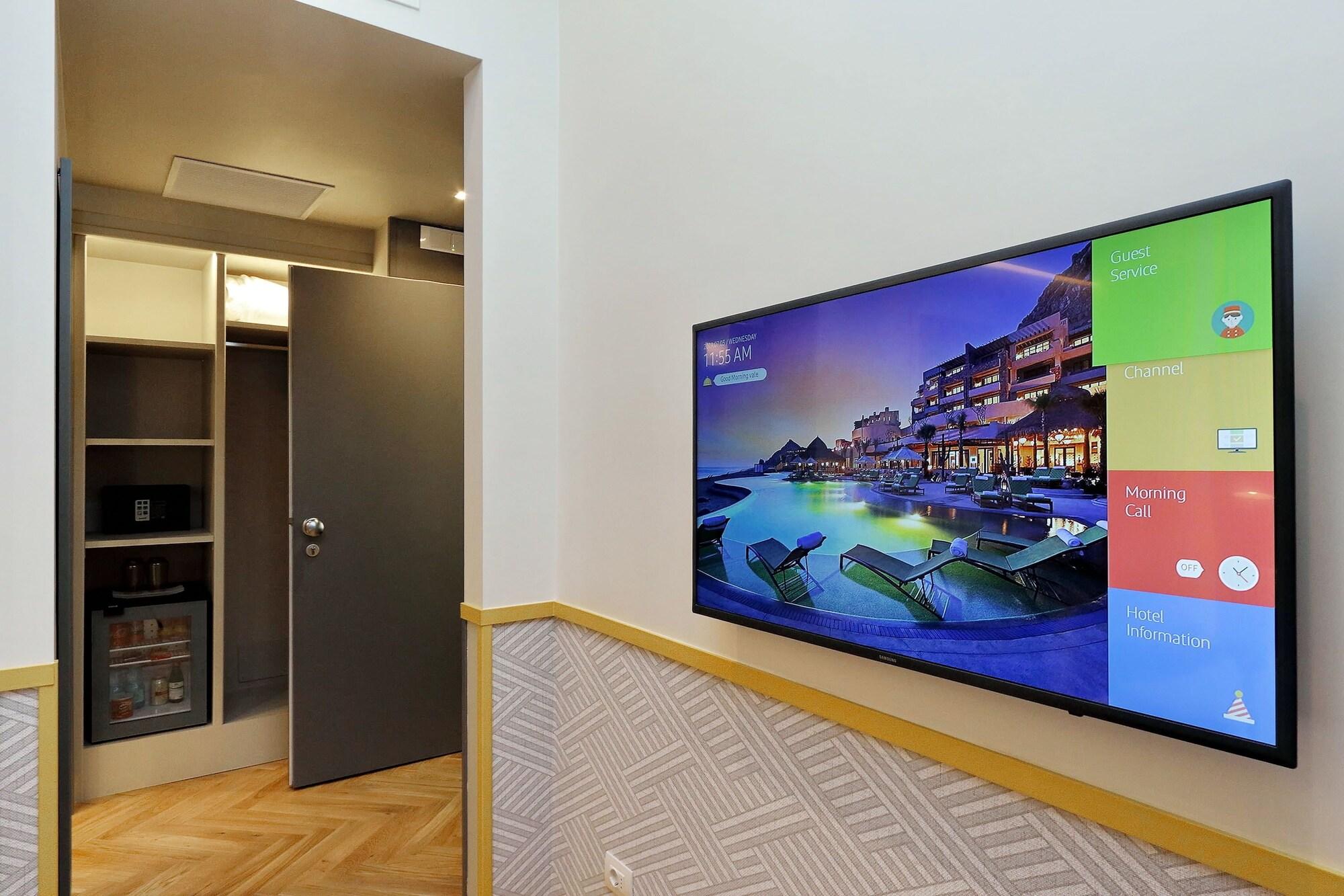 RomaFiveSuites by null