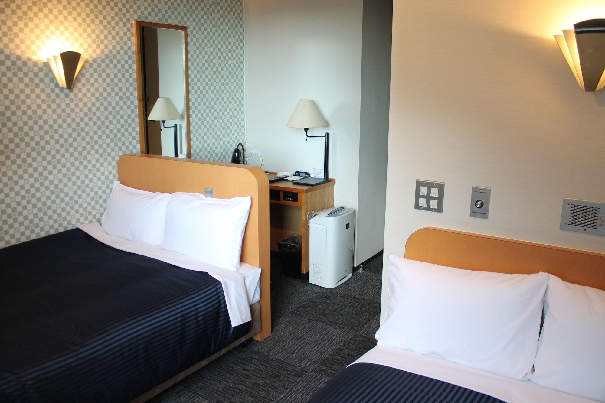 Hotel Livemax BUDGET miharaekimae