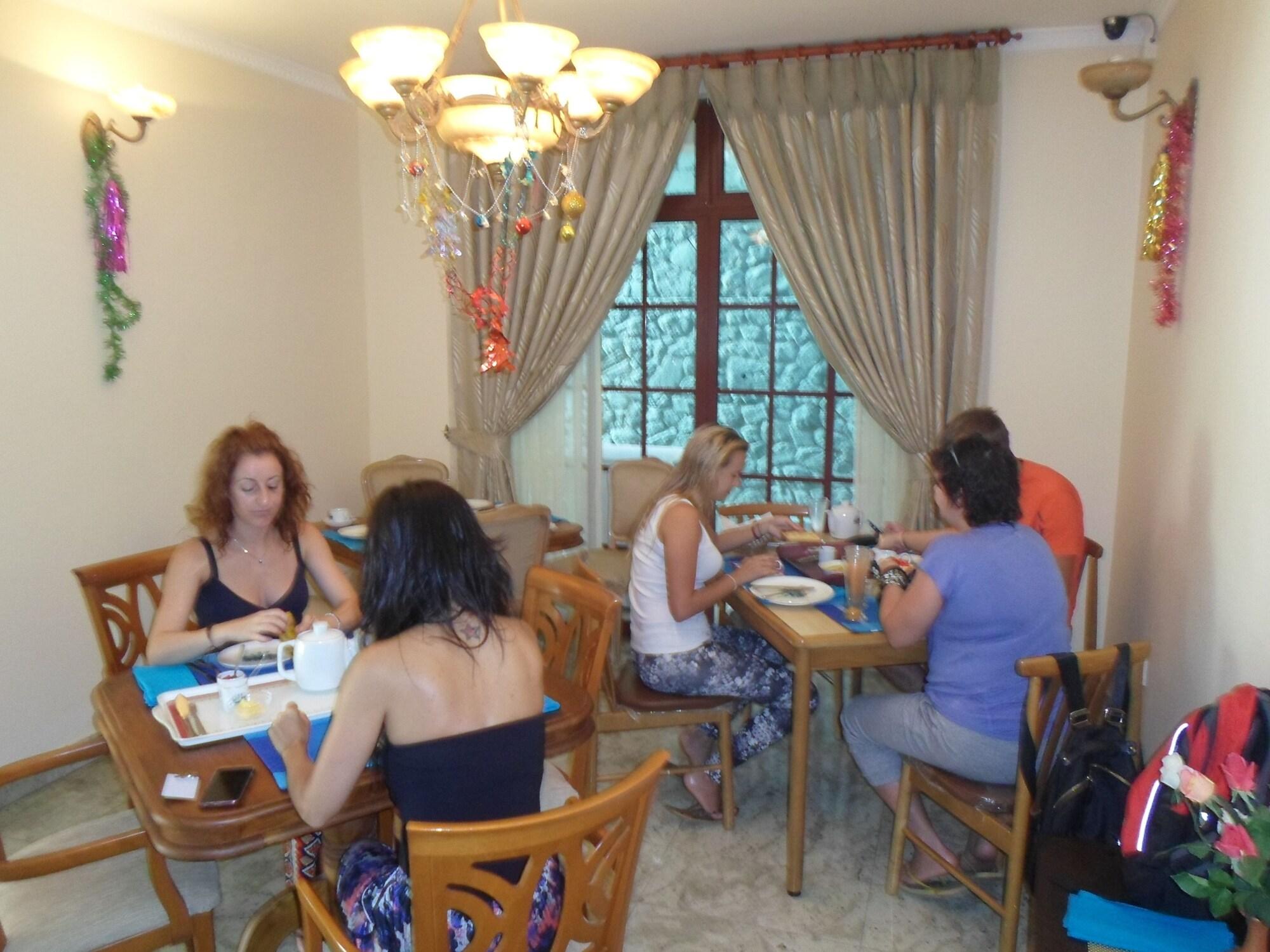 King Of Kandy Hotel