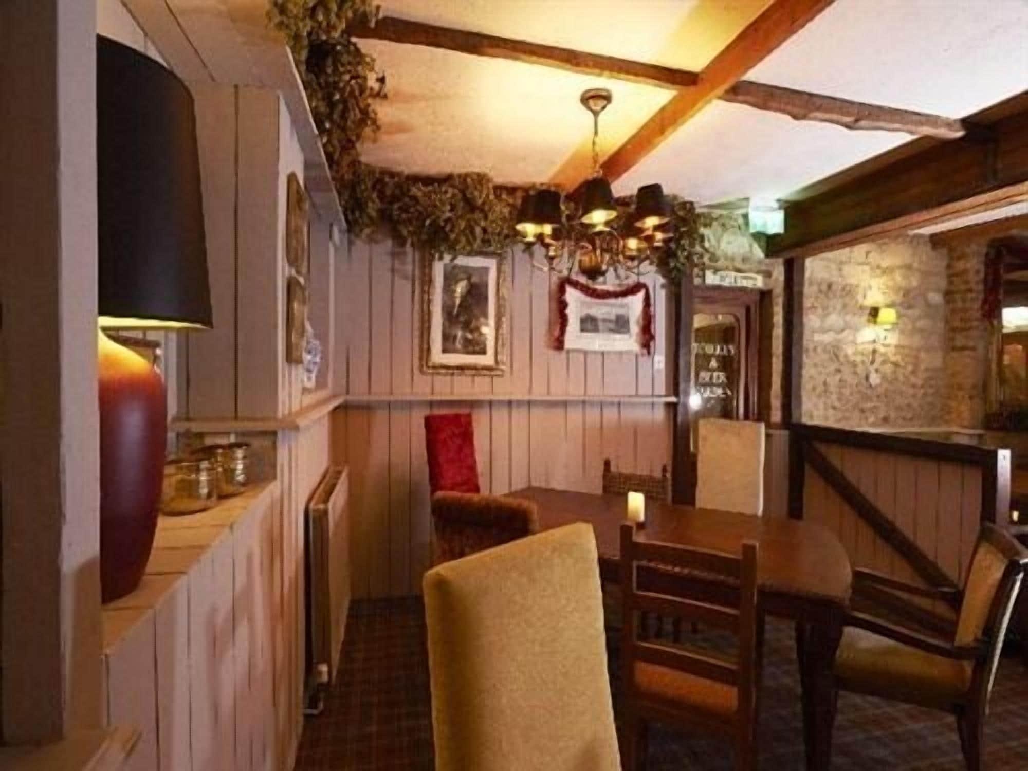 Greyhound Inn