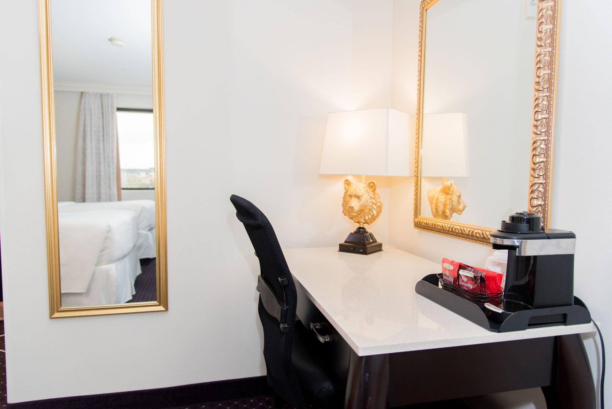 The Cook Hotel and Conference Center at LSU by null