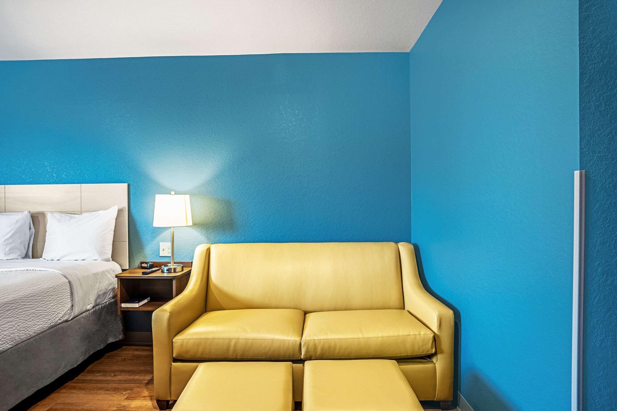 Woodspring Suites Naples