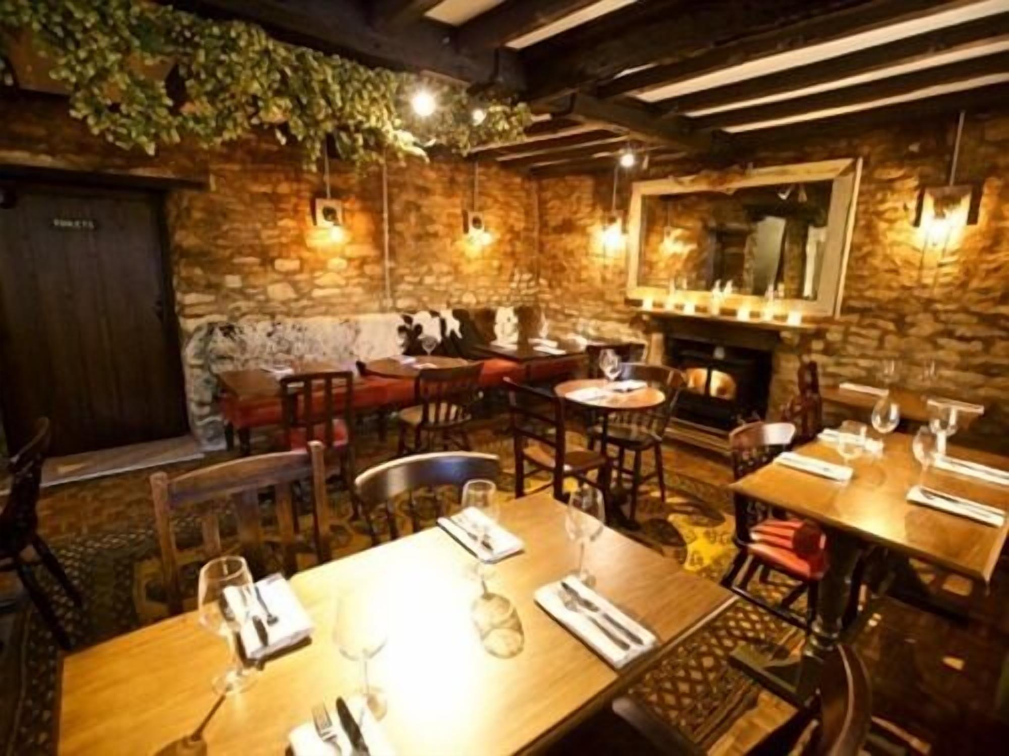 Woodstock Arms
