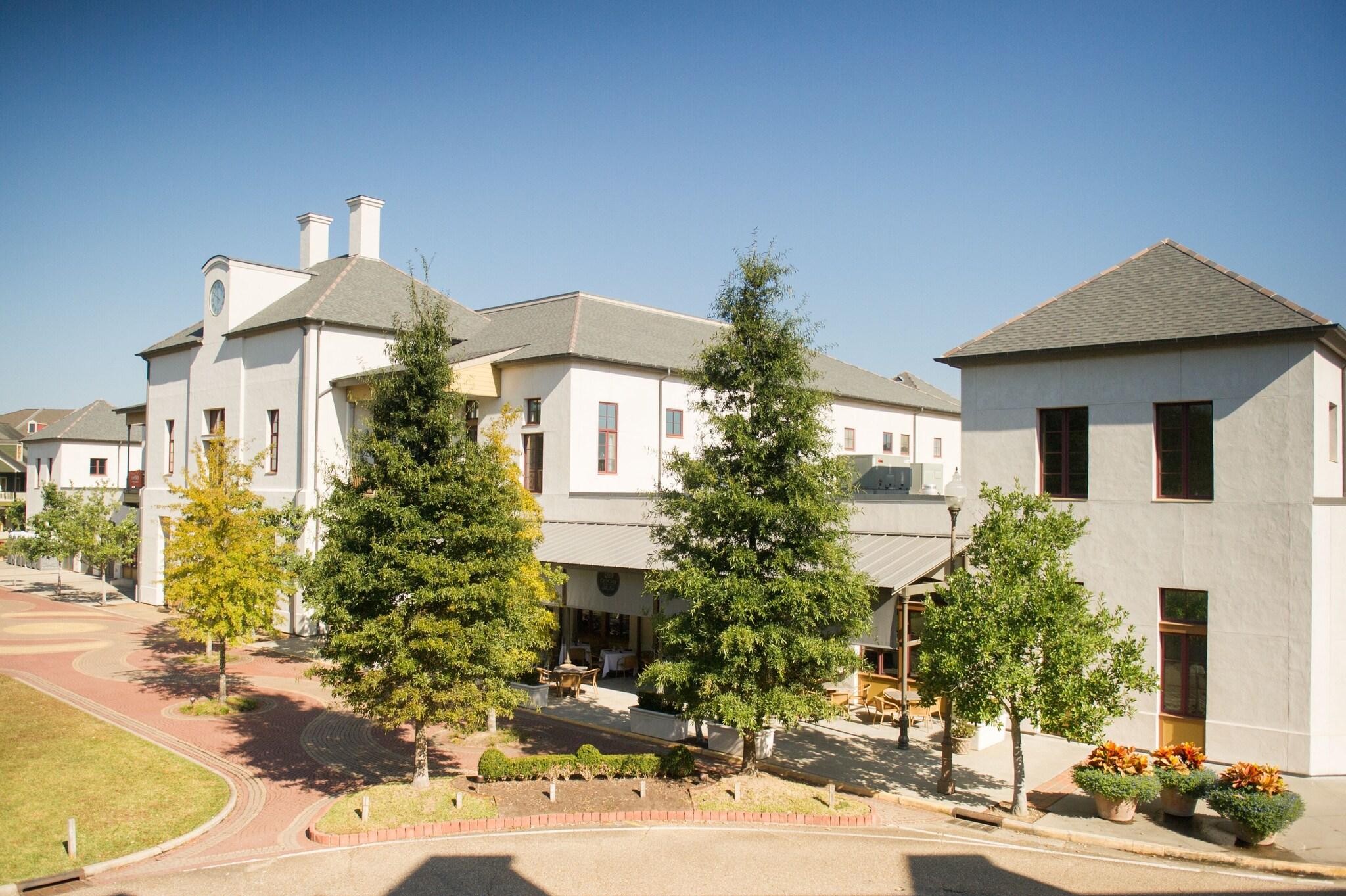 The Carriage House Hotel by null