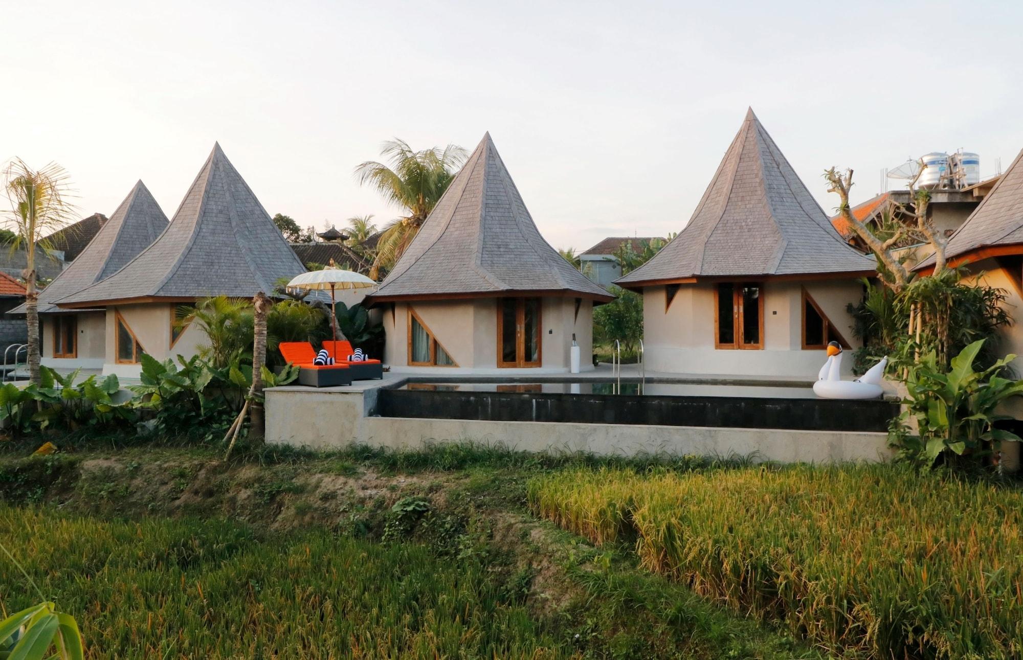 The Sender Pool Suite - photo