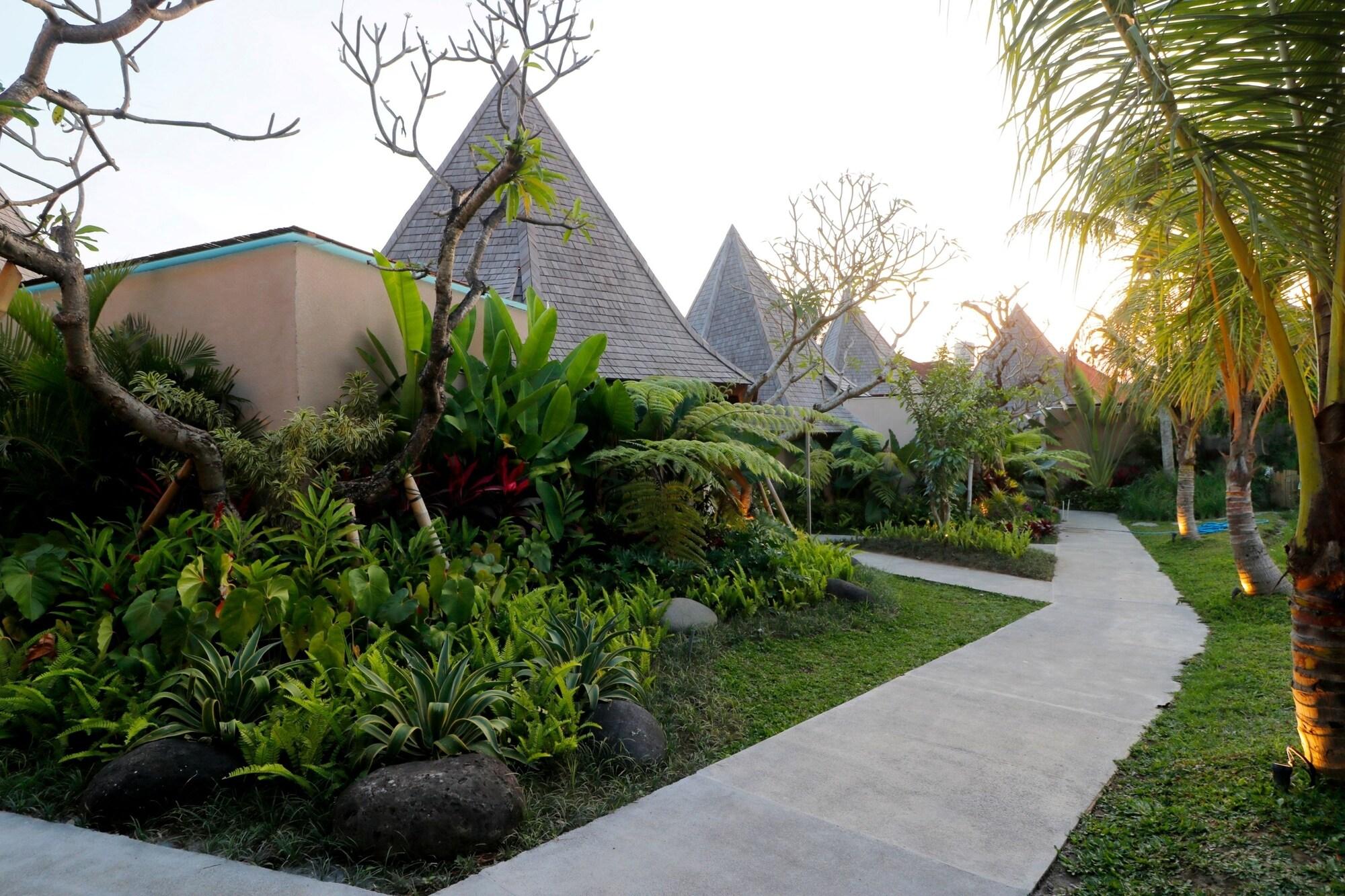 The Sender Pool Suite - photo