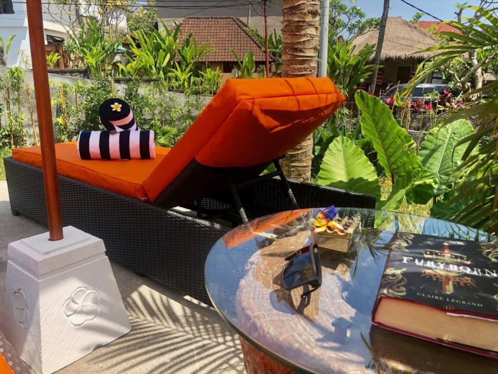 The Sender Pool Suite - photo