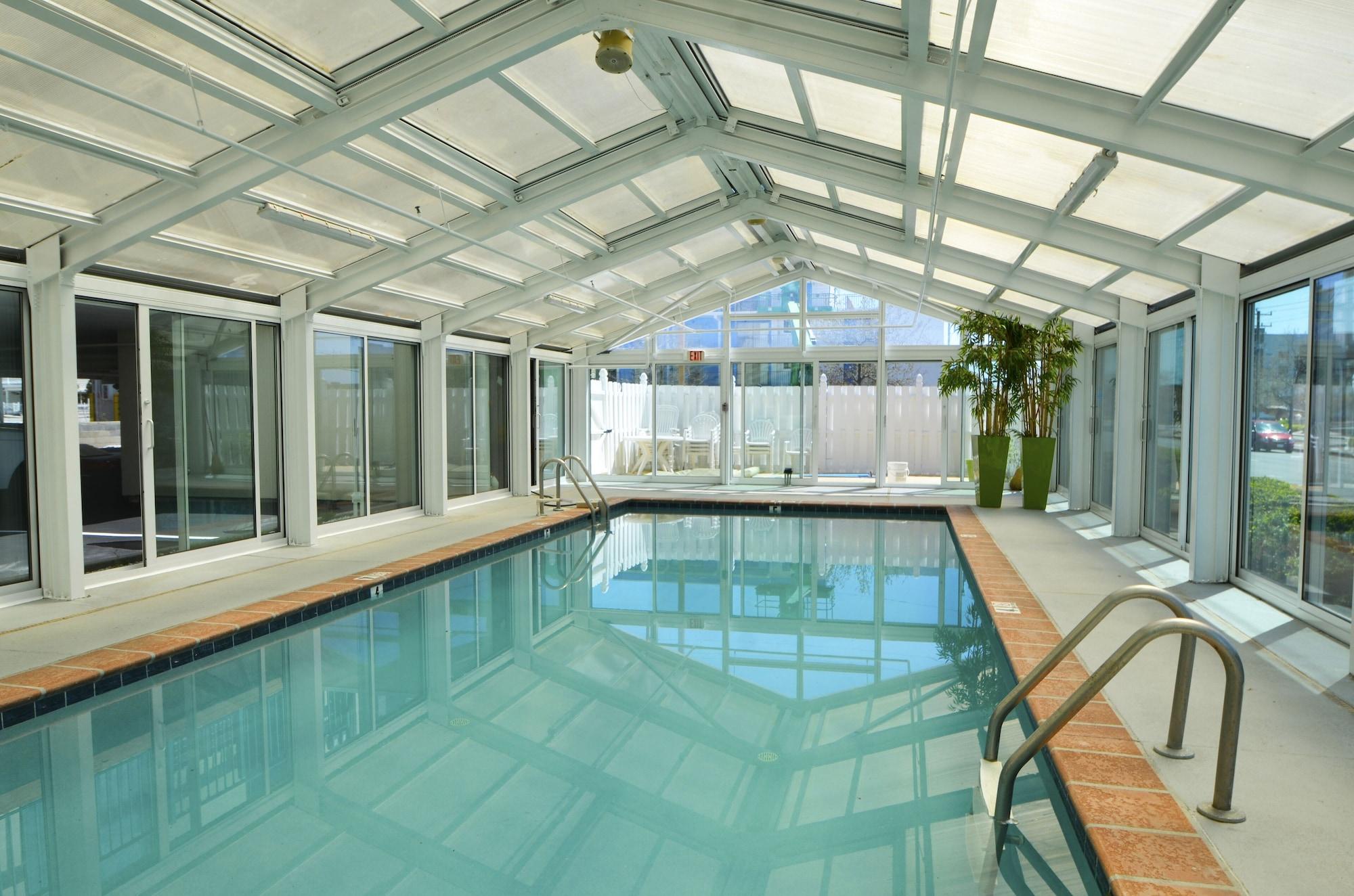 Cayman Suites Hotel