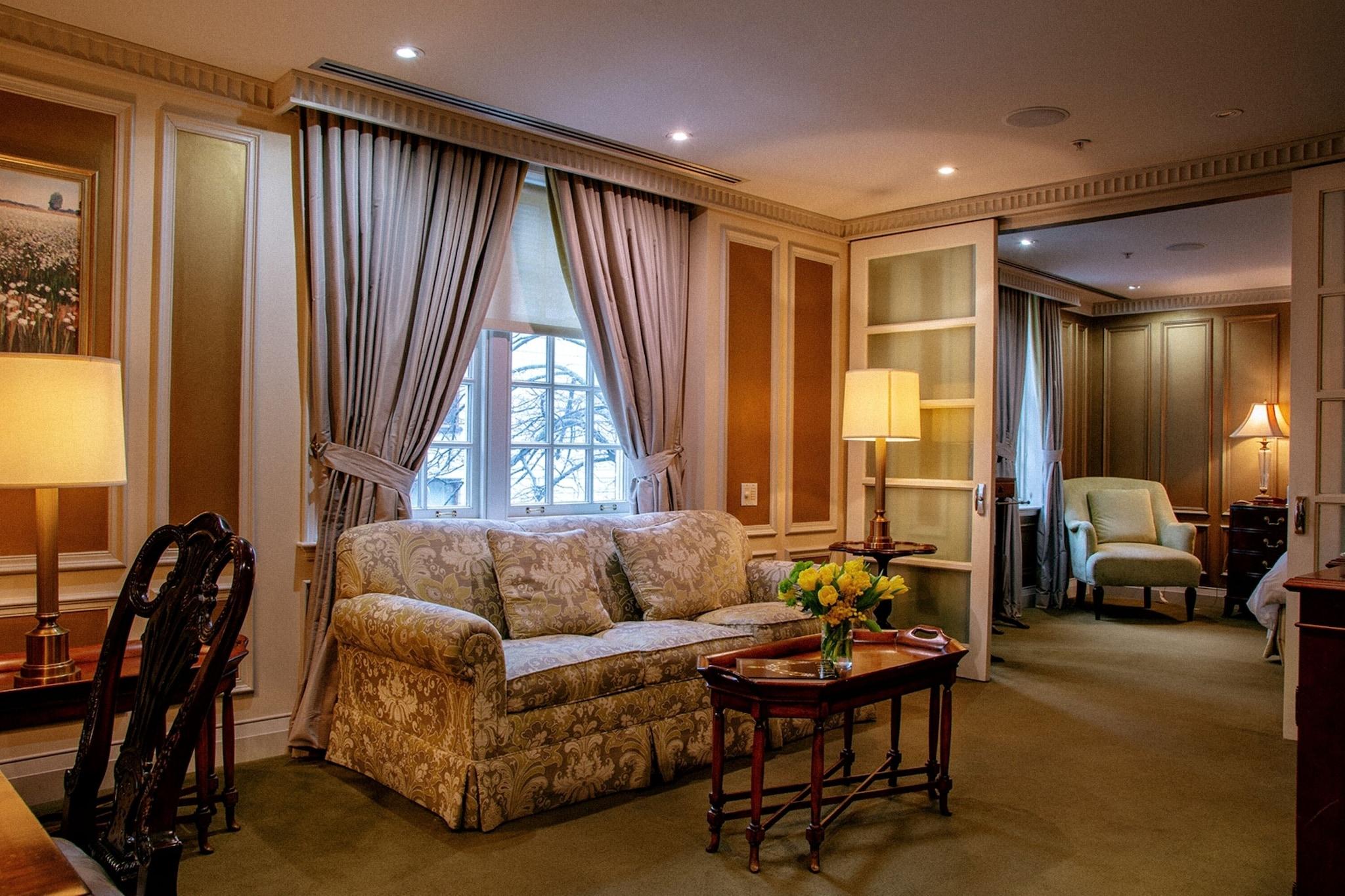 Windsor Arms Hotel by null