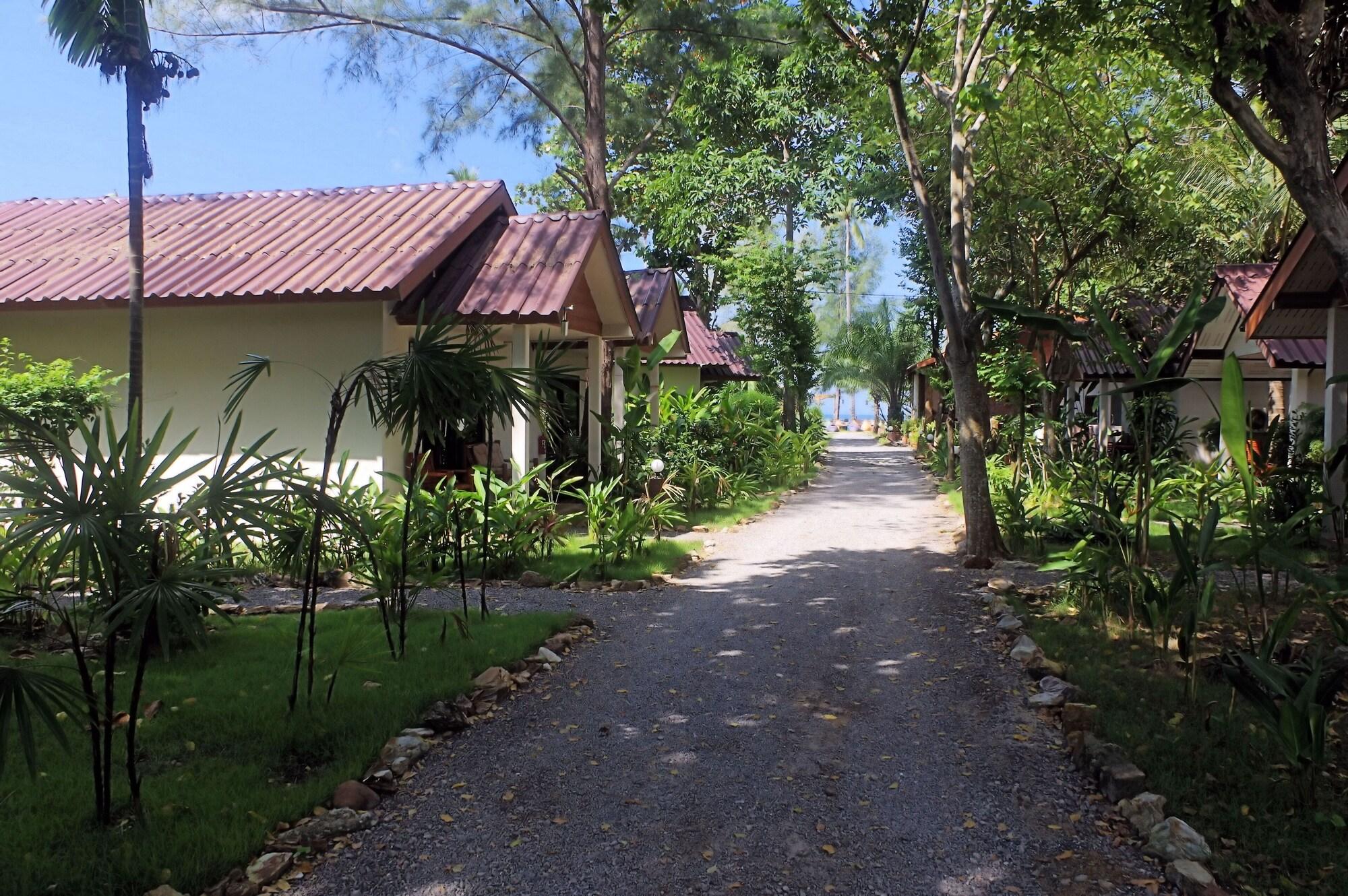 Thai House Beach Resort by null