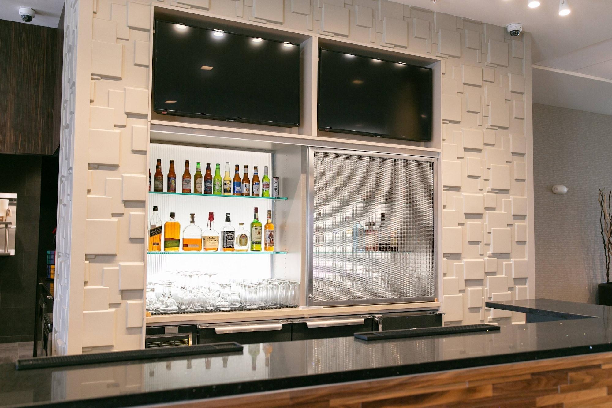 Courtyard By Marriott Elkhart