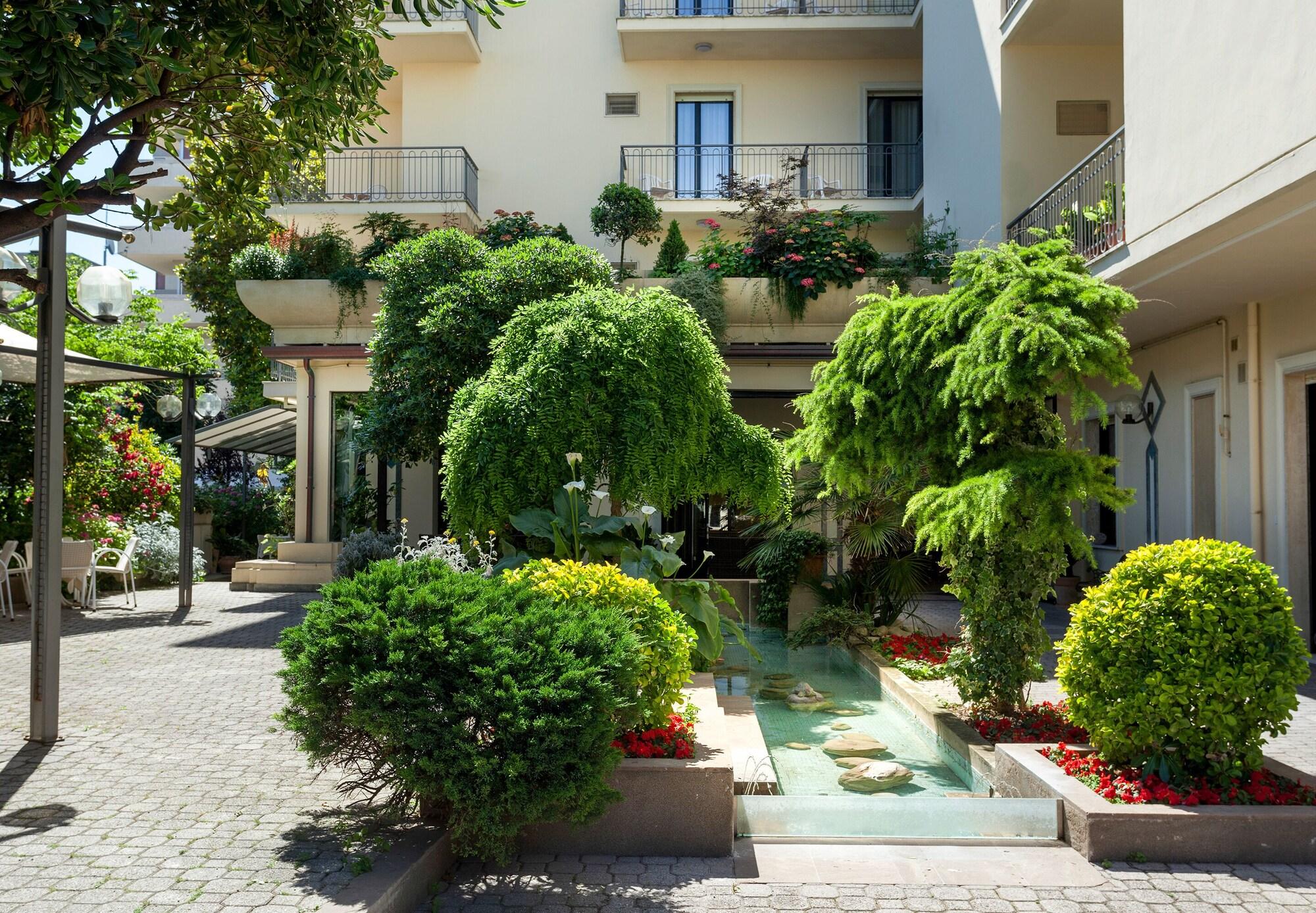 Hotel Stella - photo