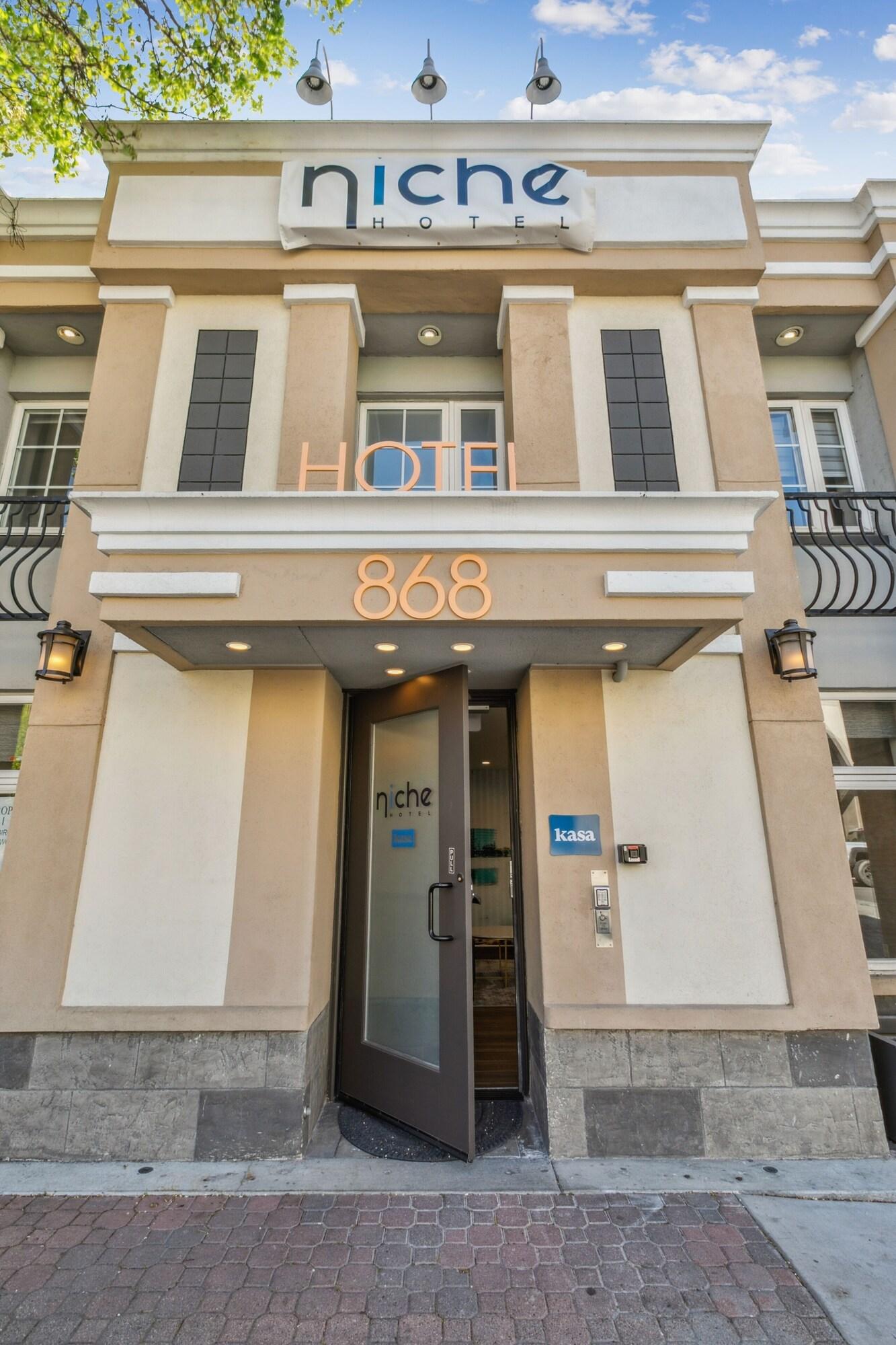 Pacific Euro Hotel