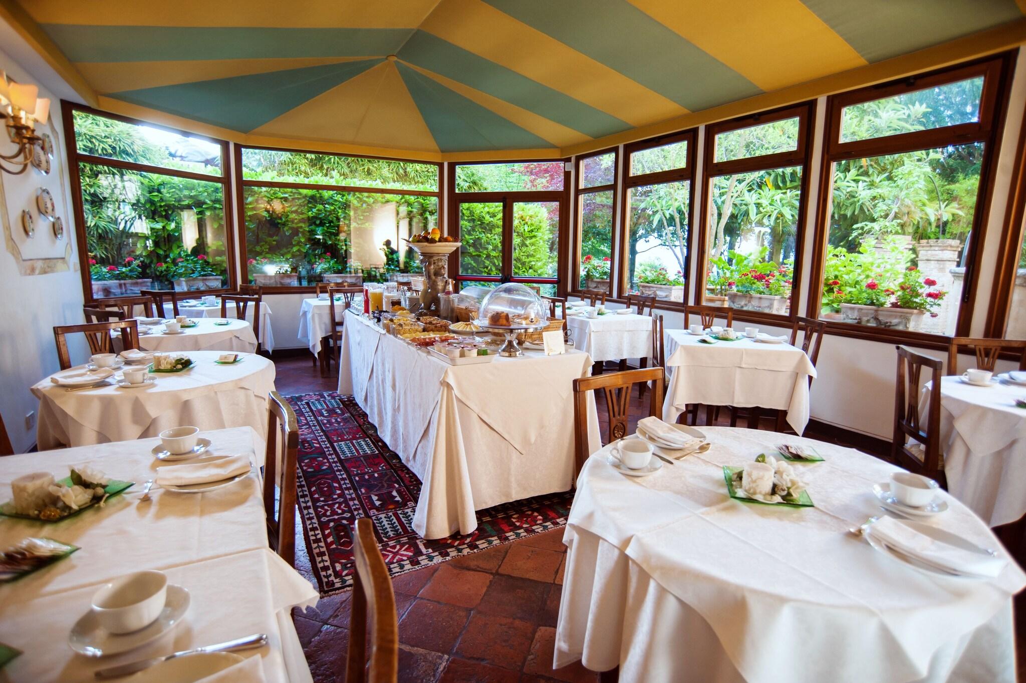 Hotel Santa Caterina Siena by null