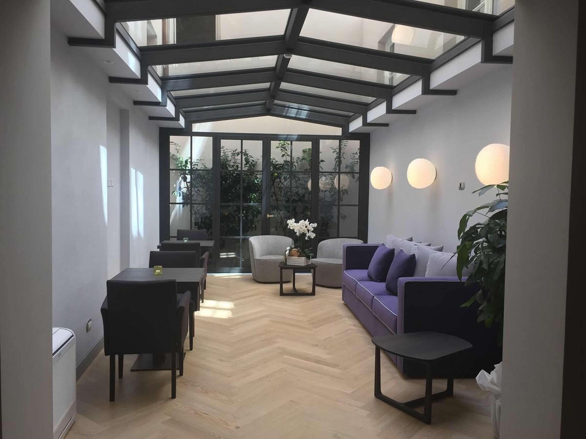 Palazzo Dipinto by null