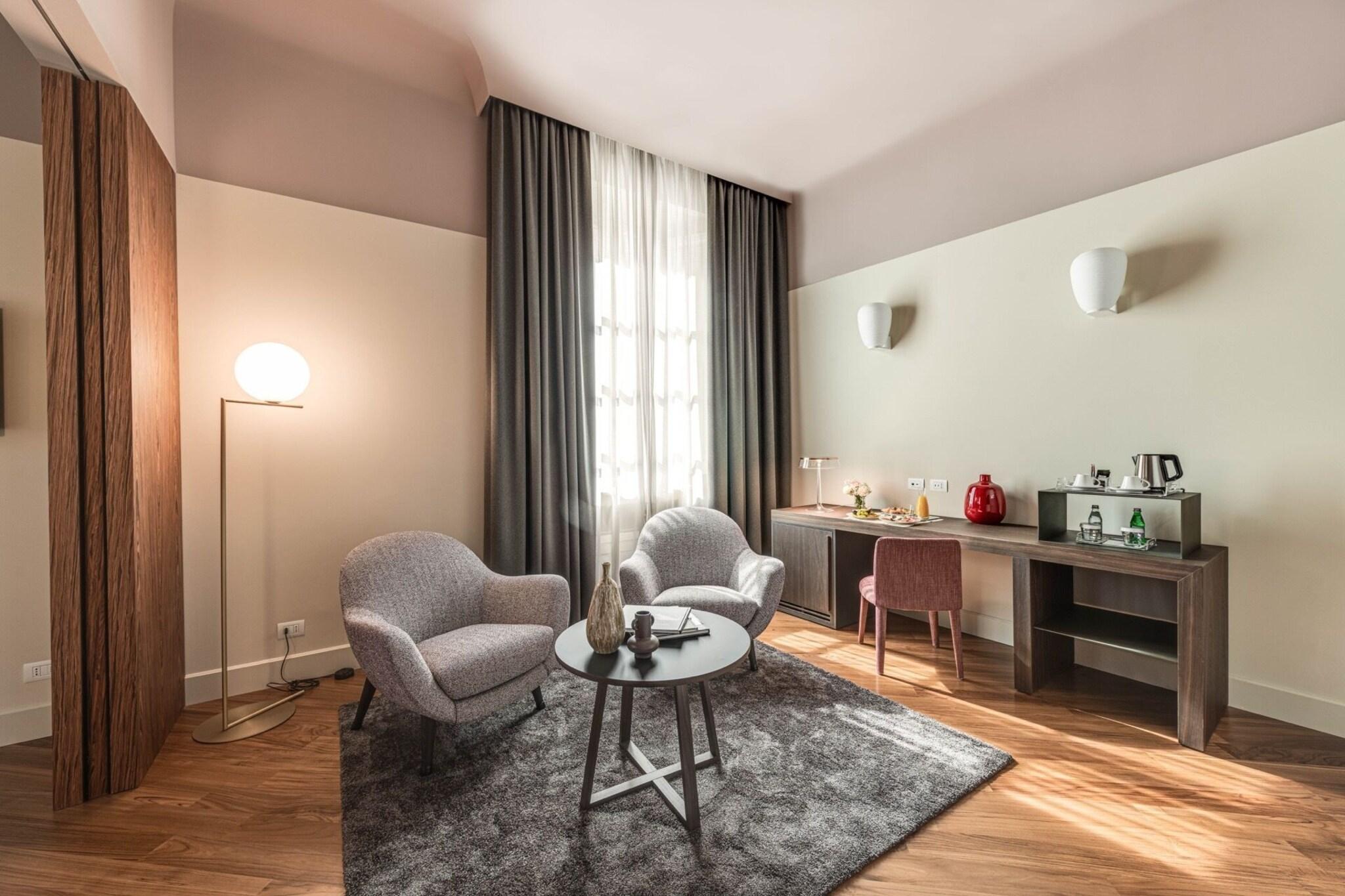 Palazzo Dipinto by null