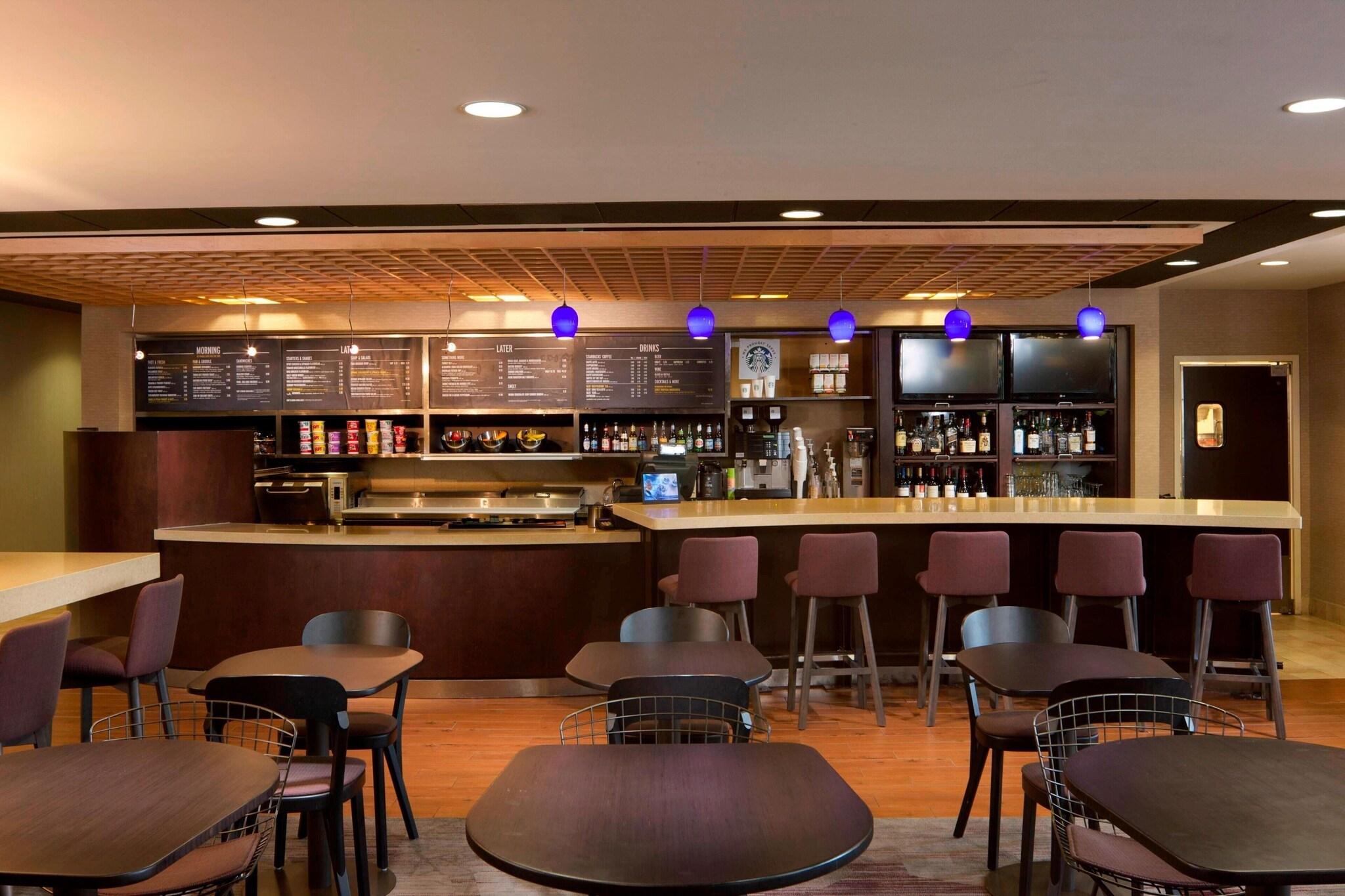 Courtyard By Marriott Jackson