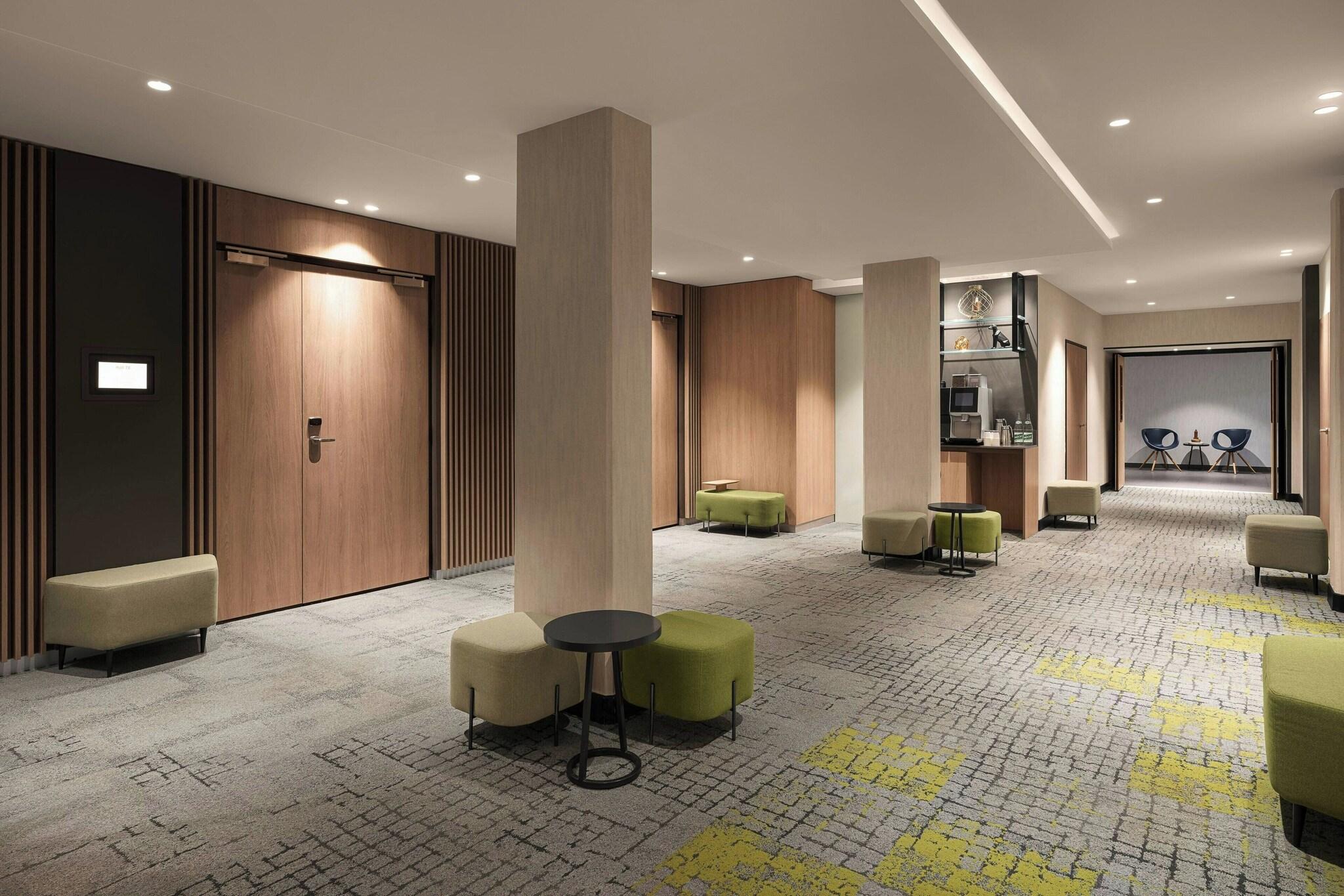 Courtyard By Marriott Paris Porte De Versailles