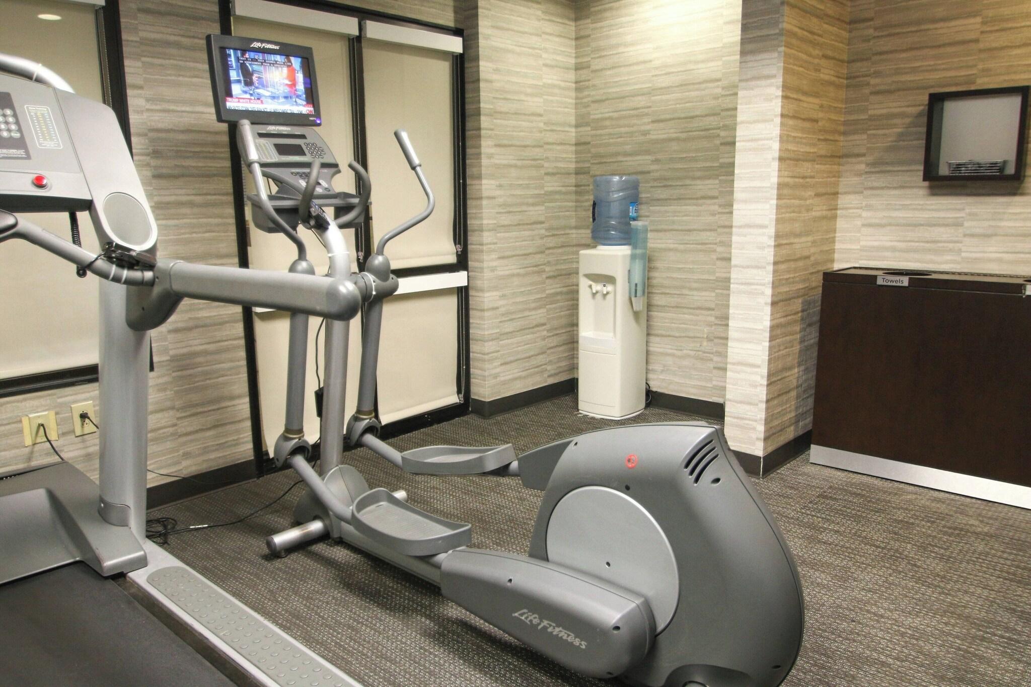 Courtyard By Marriott Chesapeake