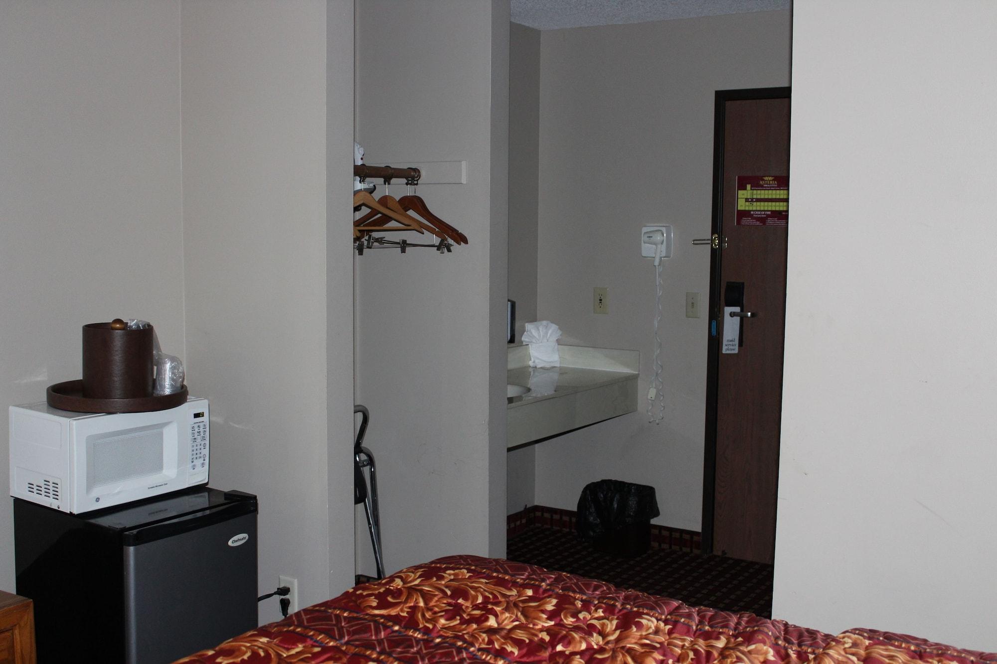 Asteria Inn & Suites Maple Grove