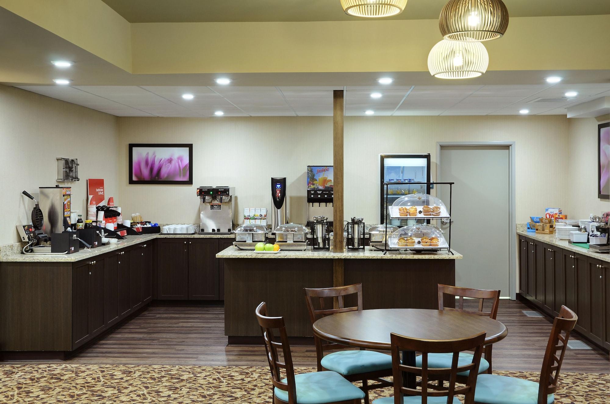 Pomeroy Inn And Suites Vermilion