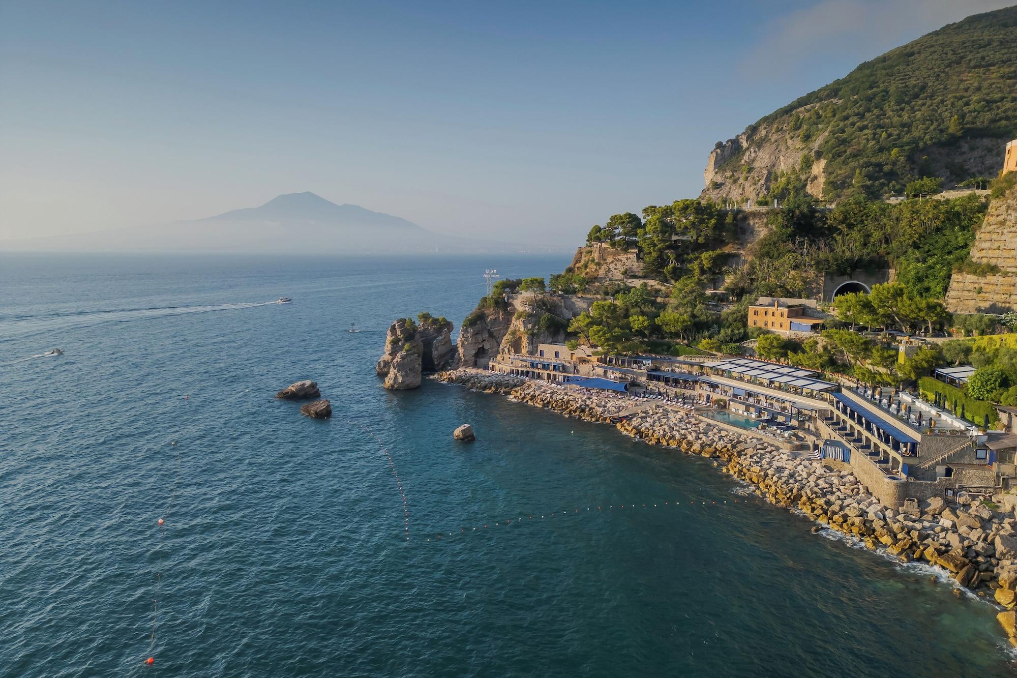 Capo la Gala by null