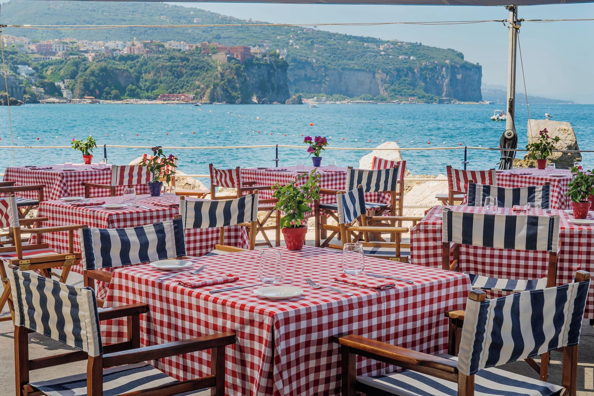 Capo la Gala by null