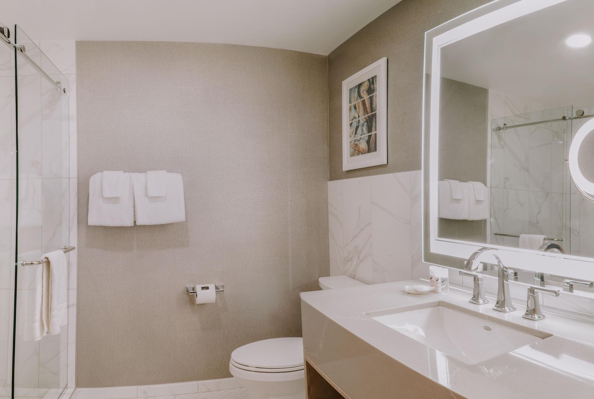 The Summit Hotel by null