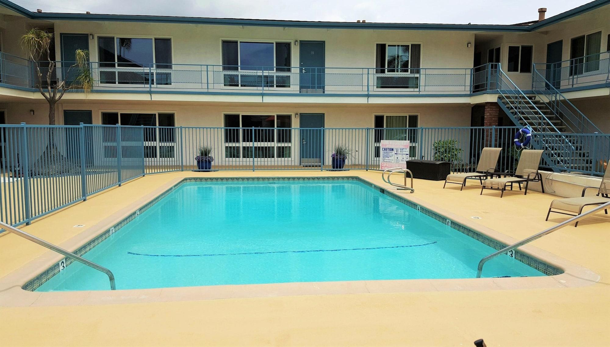 Pacific Crest Hotel by null