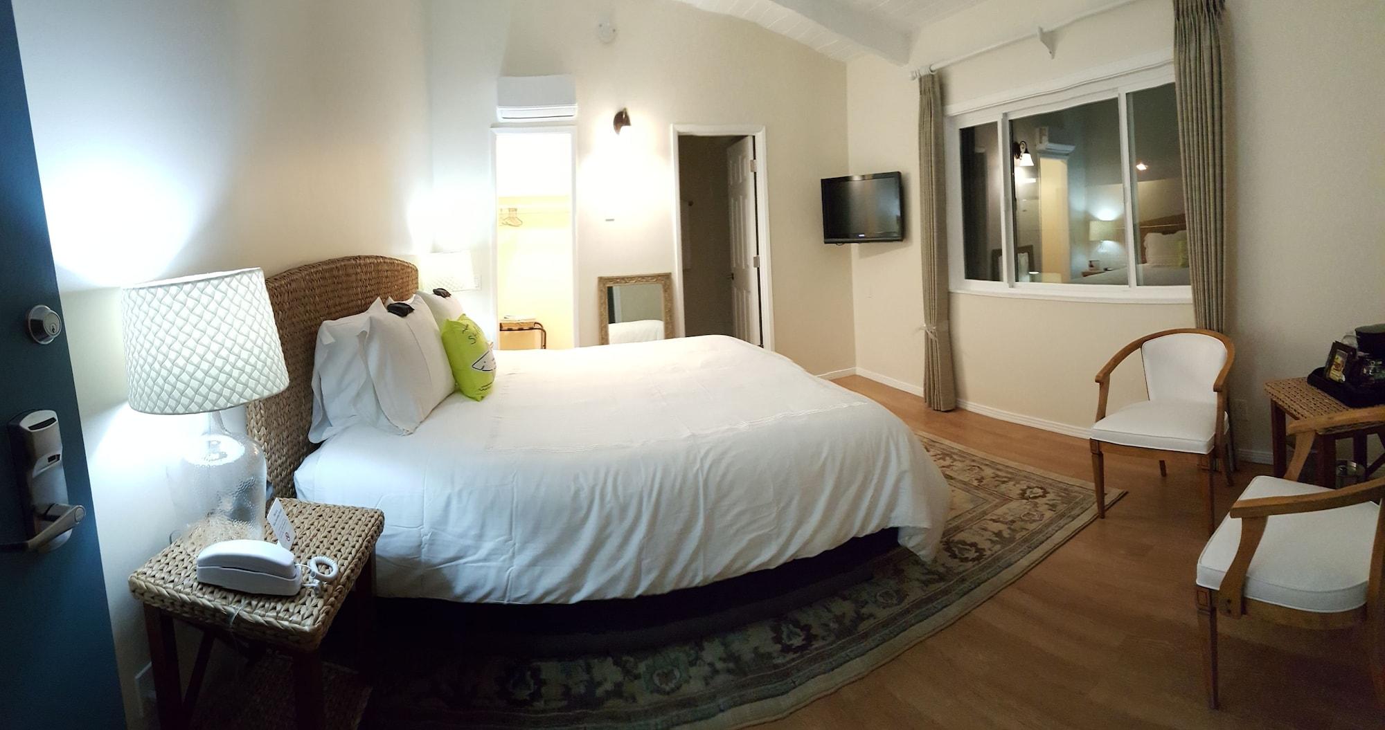 Pacific Crest Hotel by null