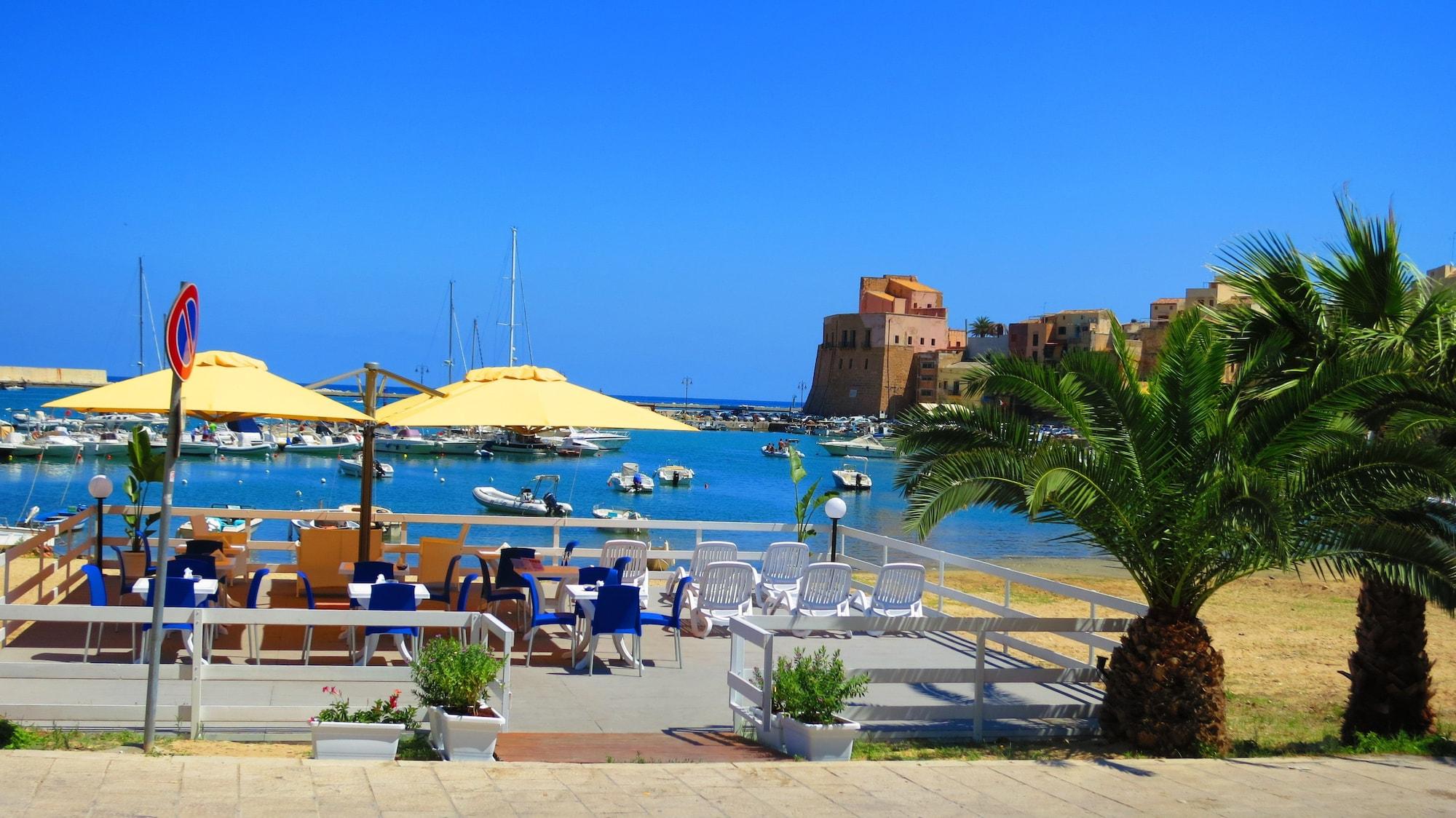 Hotel Cala Marina by null