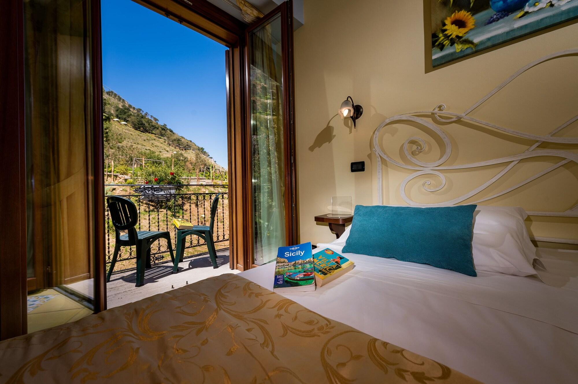 Hotel Cala Marina by null